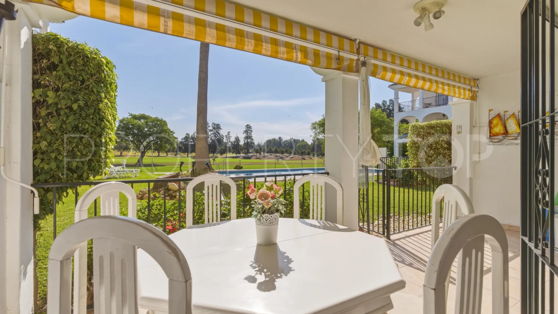 For sale 2 bedrooms ground floor apartment in Mijas Golf