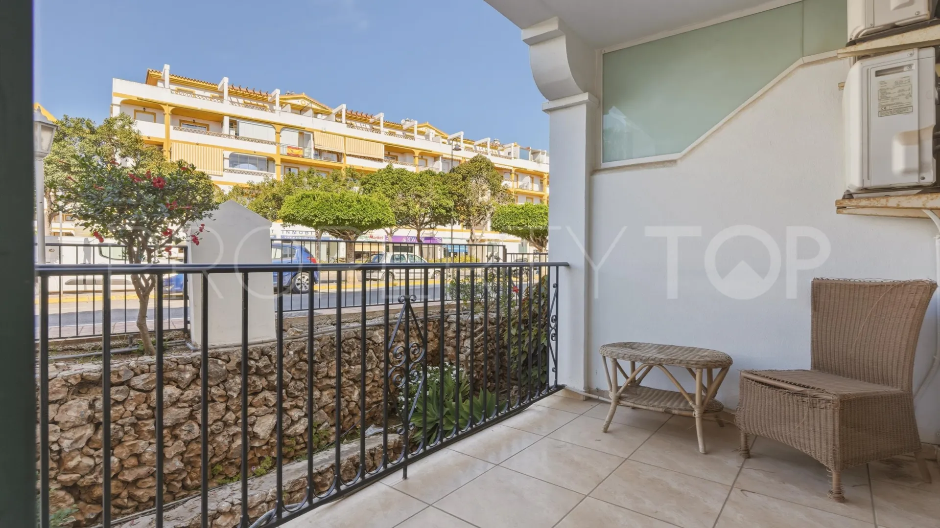 For sale 2 bedrooms ground floor apartment in Mijas Golf