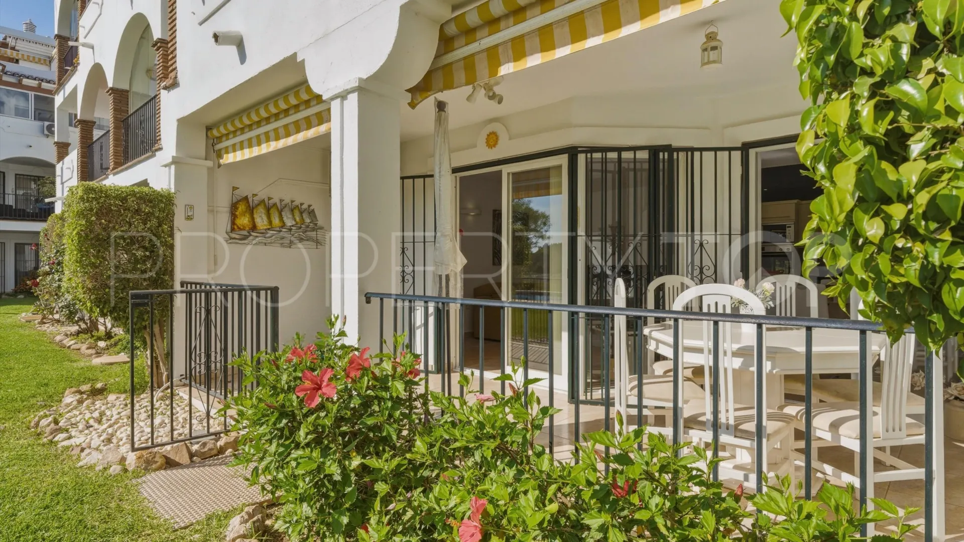 For sale 2 bedrooms ground floor apartment in Mijas Golf