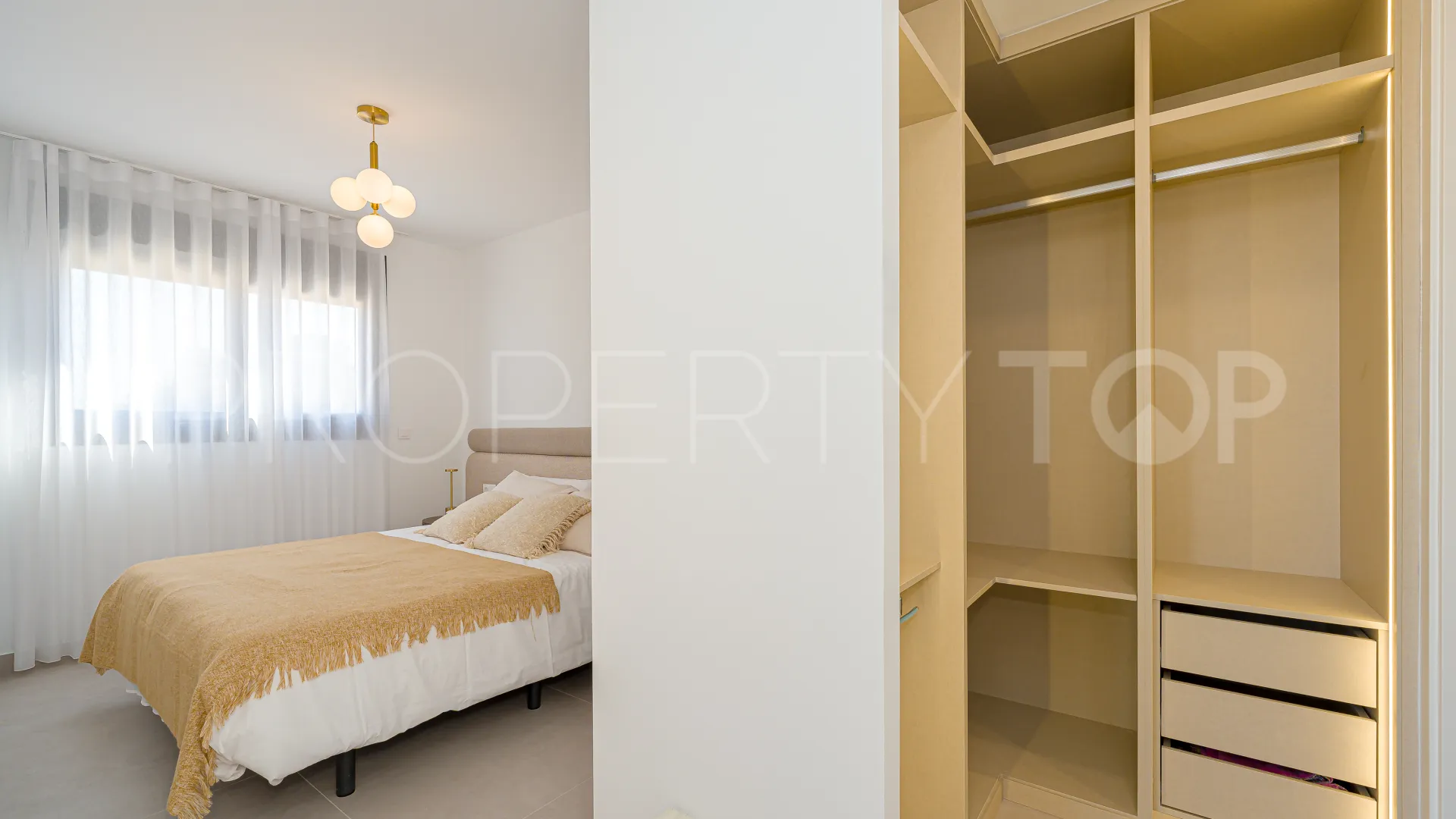Apartment with 2 bedrooms for sale in Benidorm