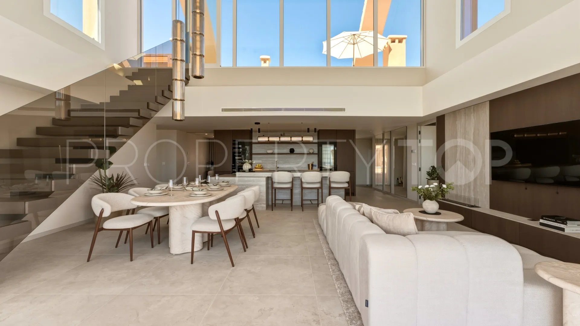 Duplex penthouse for sale in Magna Marbella with 3 bedrooms