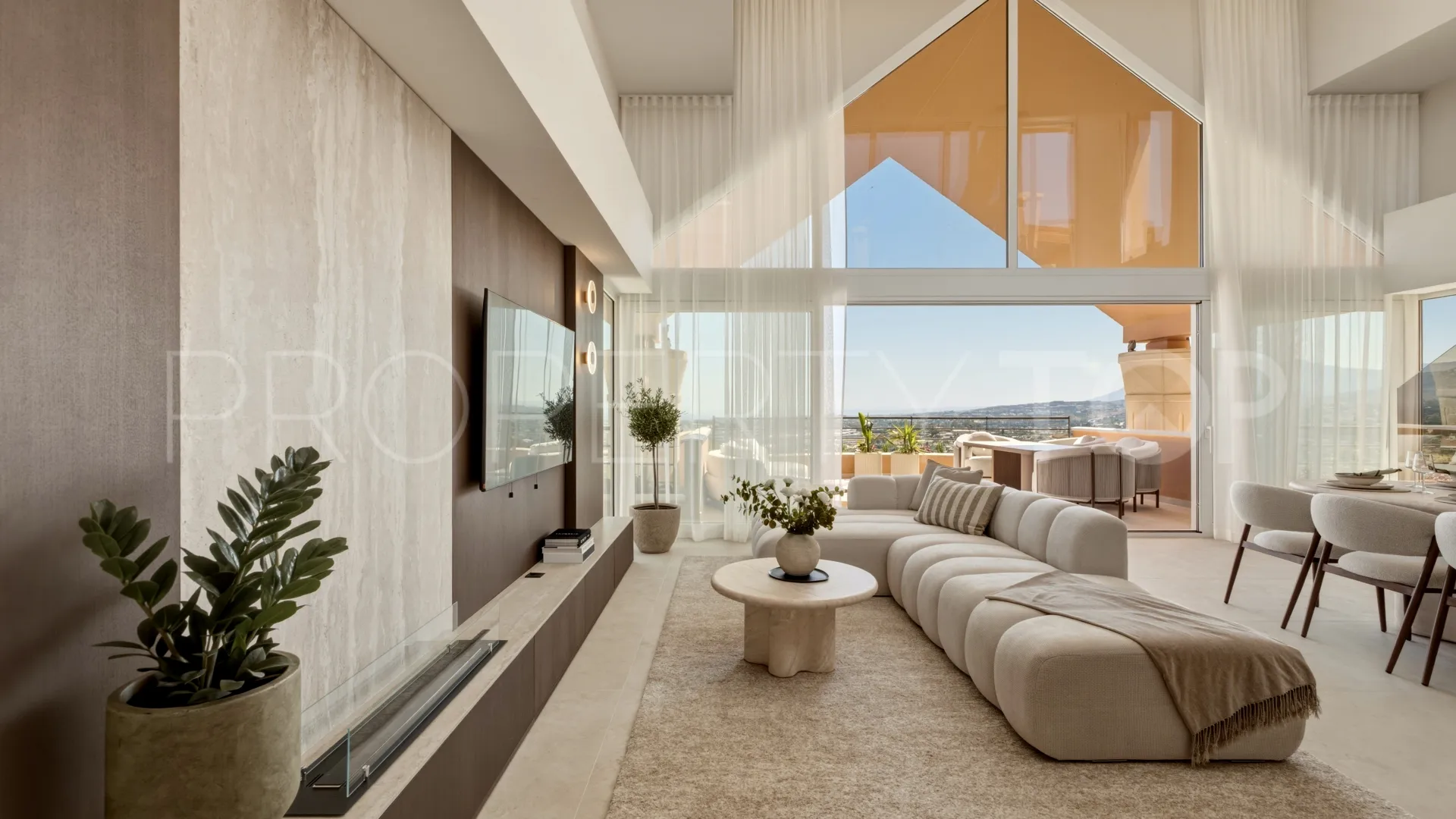 Duplex penthouse for sale in Magna Marbella with 3 bedrooms