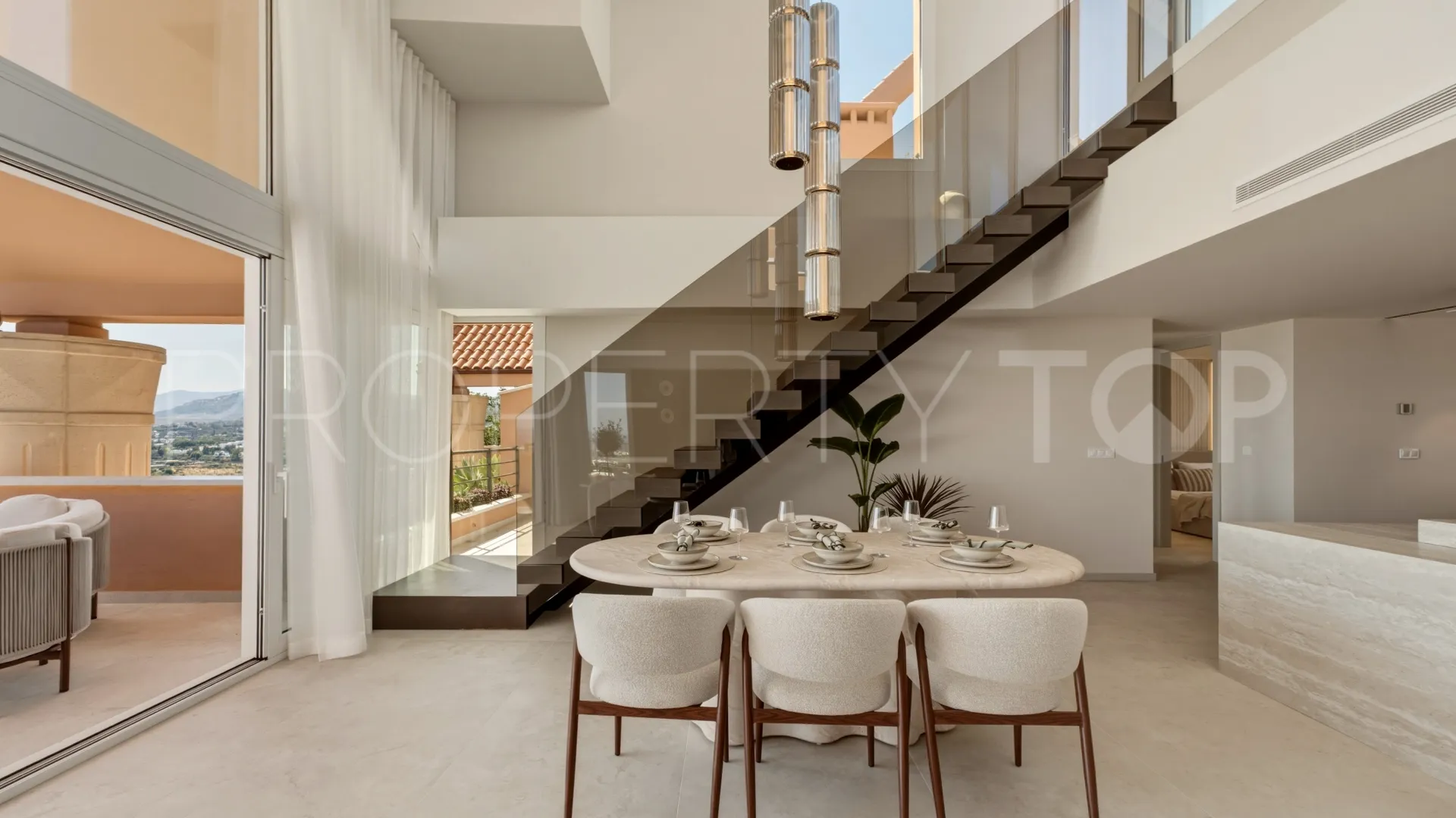 Duplex penthouse for sale in Magna Marbella with 3 bedrooms