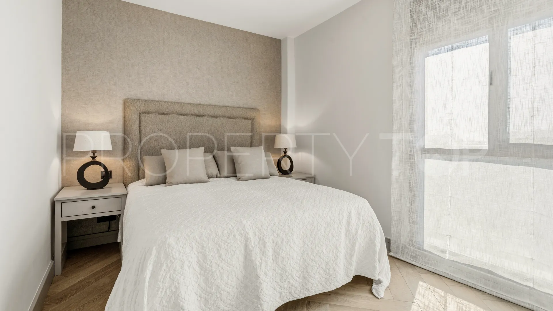 Atico duplex en venta de 3 dormitorios en Beach Side New Golden Mile