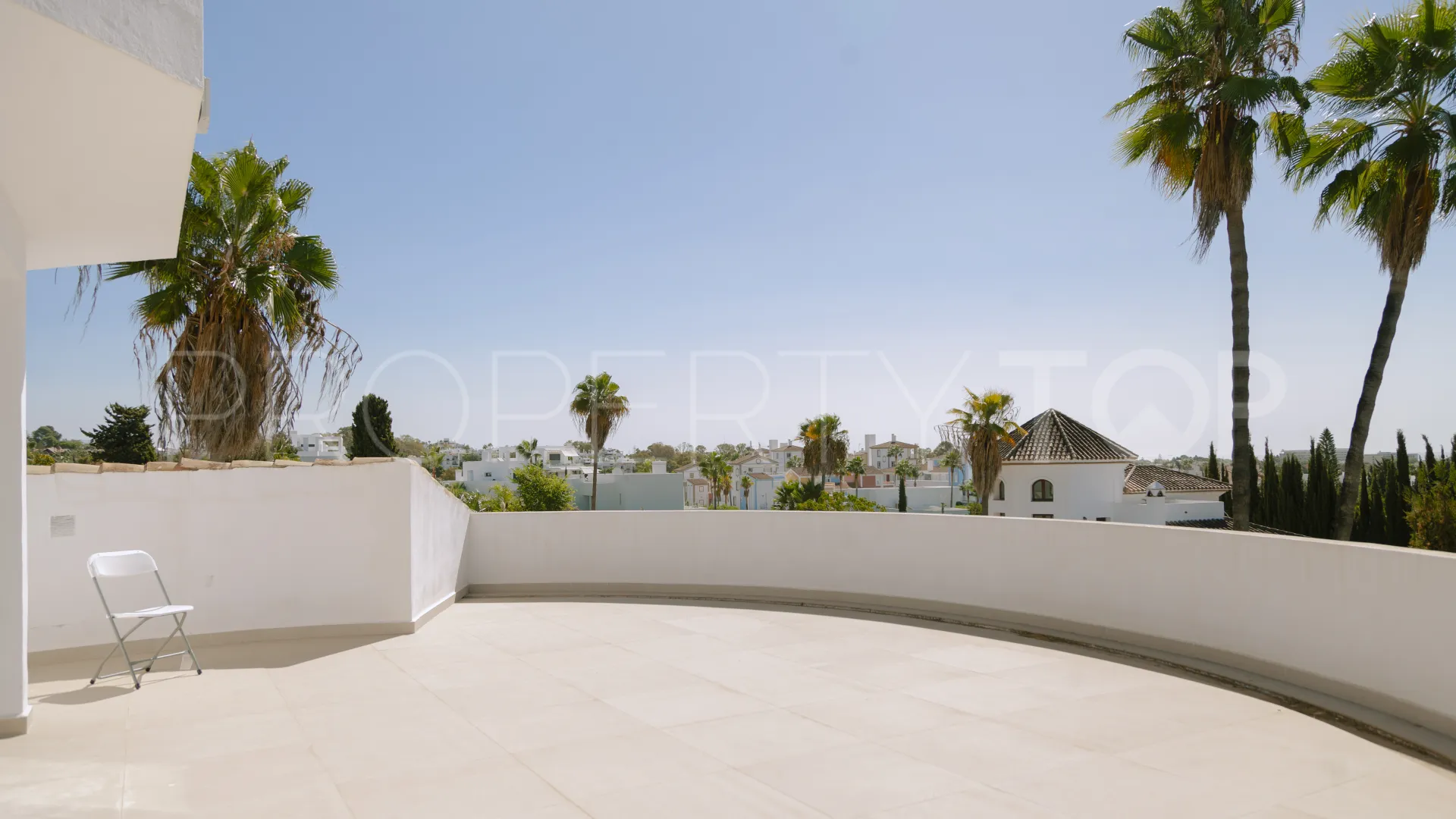 Villa de 4 dormitorios en venta en El Paraiso