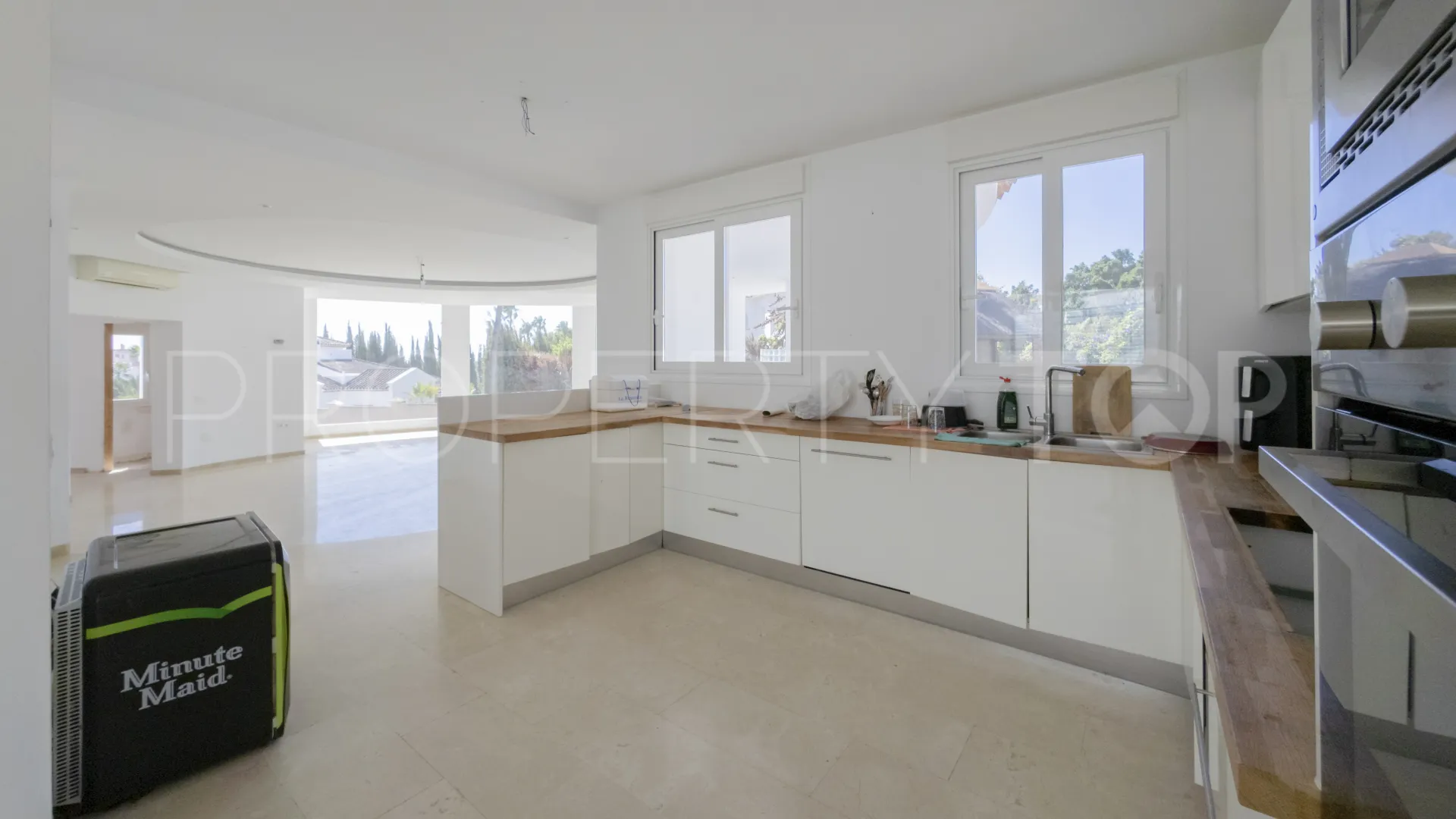 Villa de 4 dormitorios en venta en El Paraiso
