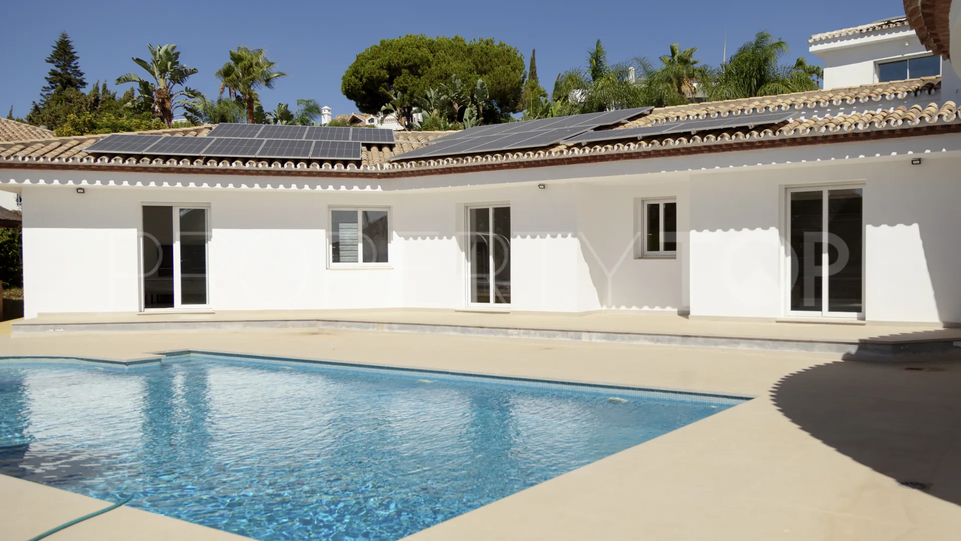 Villa de 4 dormitorios en venta en El Paraiso