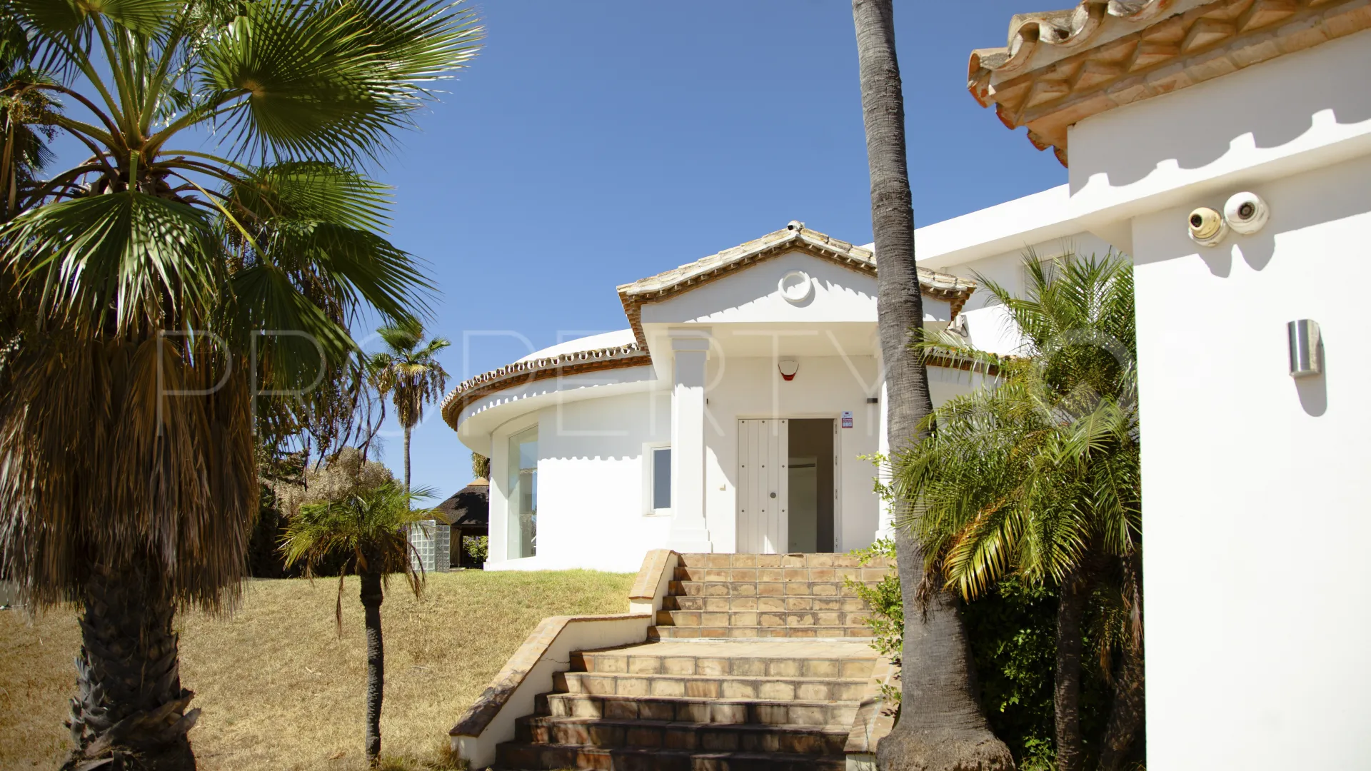 Villa de 4 dormitorios en venta en El Paraiso