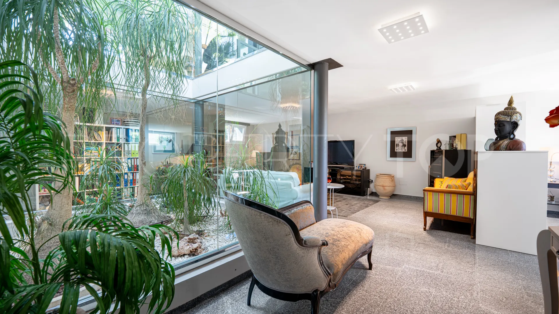 5 bedrooms villa in La Cala Golf Resort for sale
