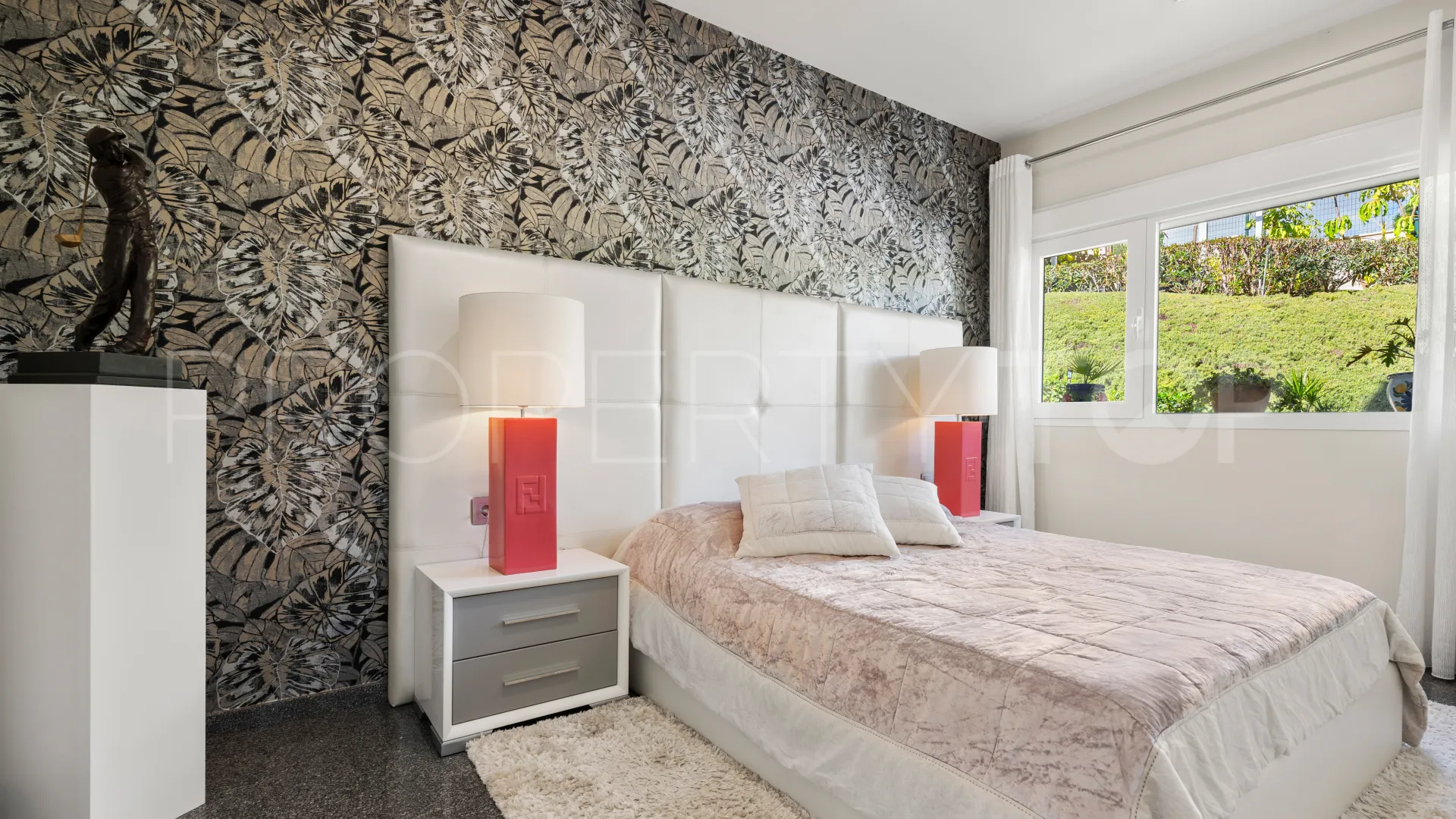 5 bedrooms villa in La Cala Golf Resort for sale