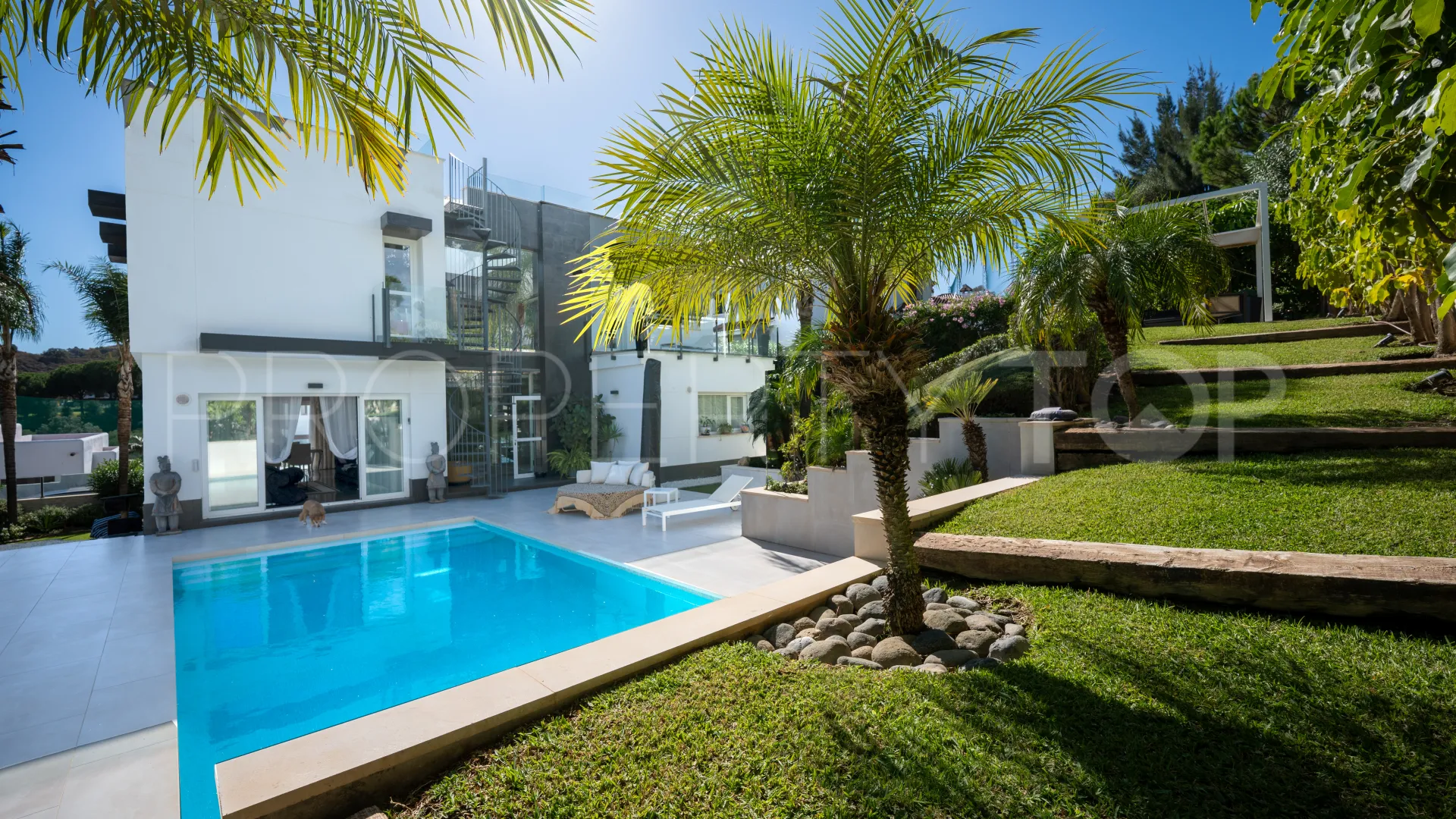 5 bedrooms villa in La Cala Golf Resort for sale