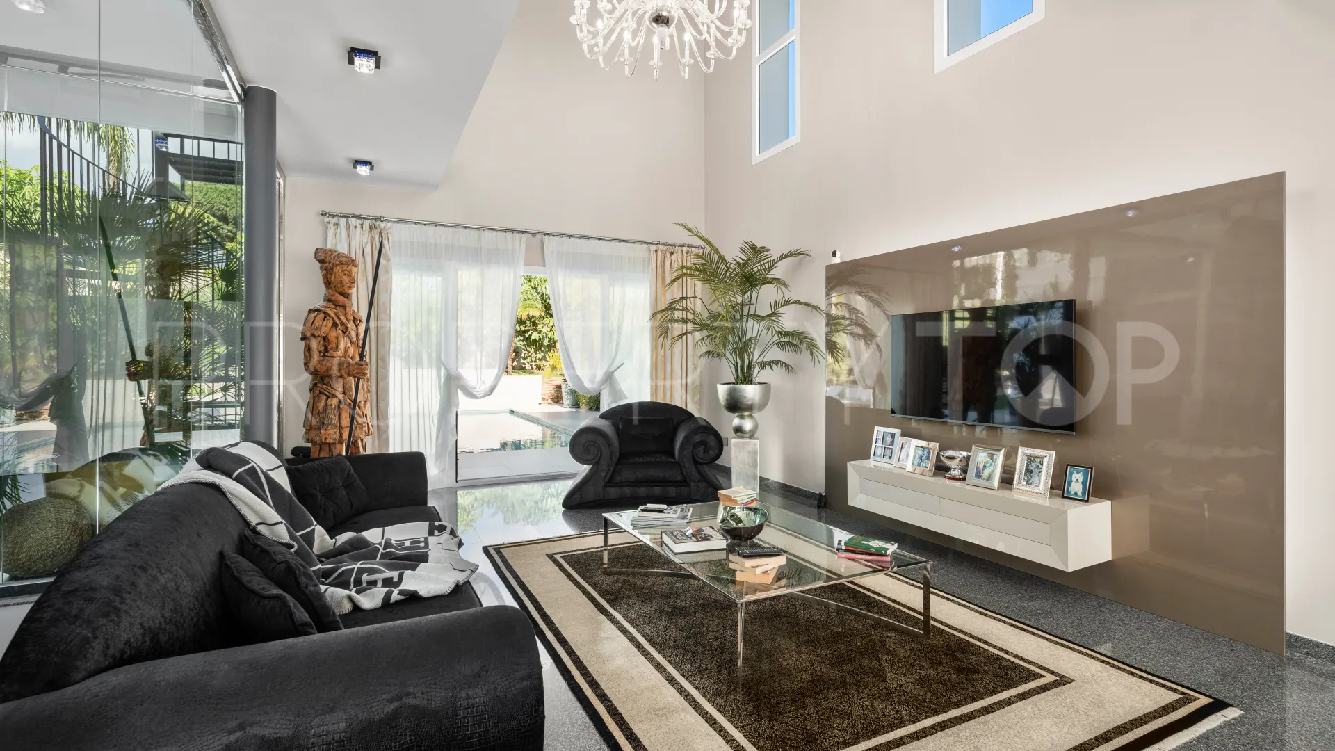 5 bedrooms villa in La Cala Golf Resort for sale