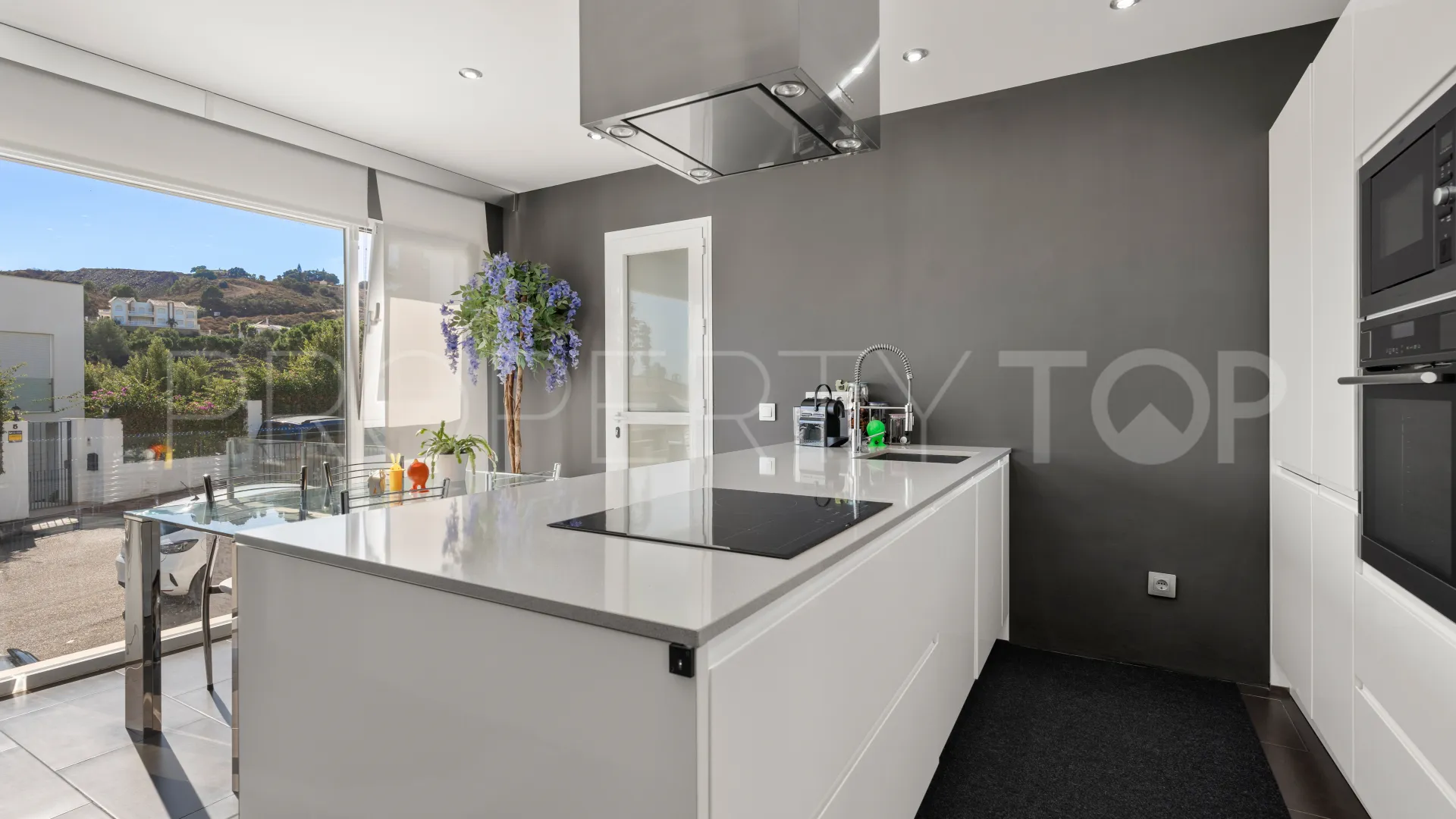 5 bedrooms villa in La Cala Golf Resort for sale