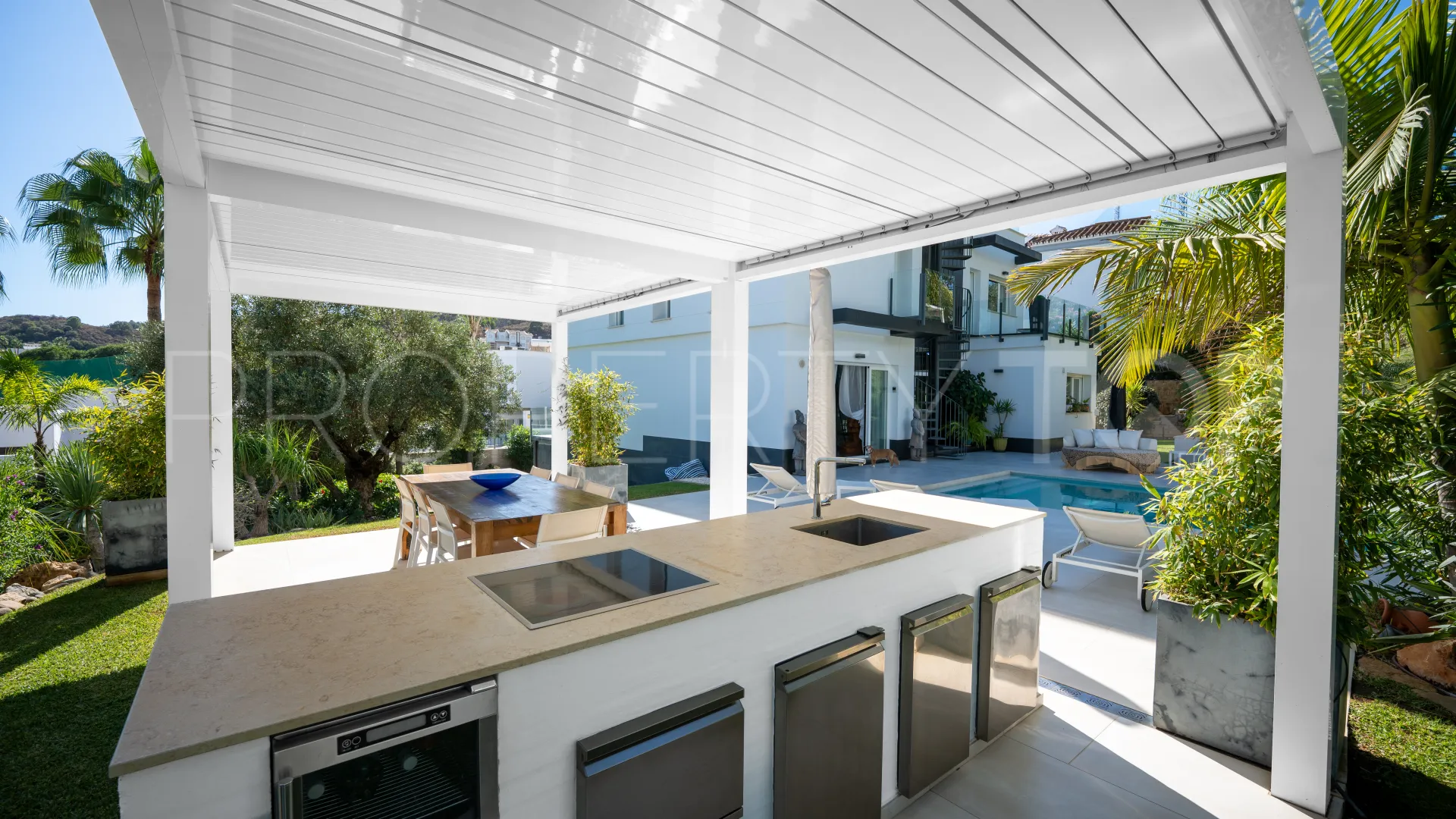 5 bedrooms villa in La Cala Golf Resort for sale