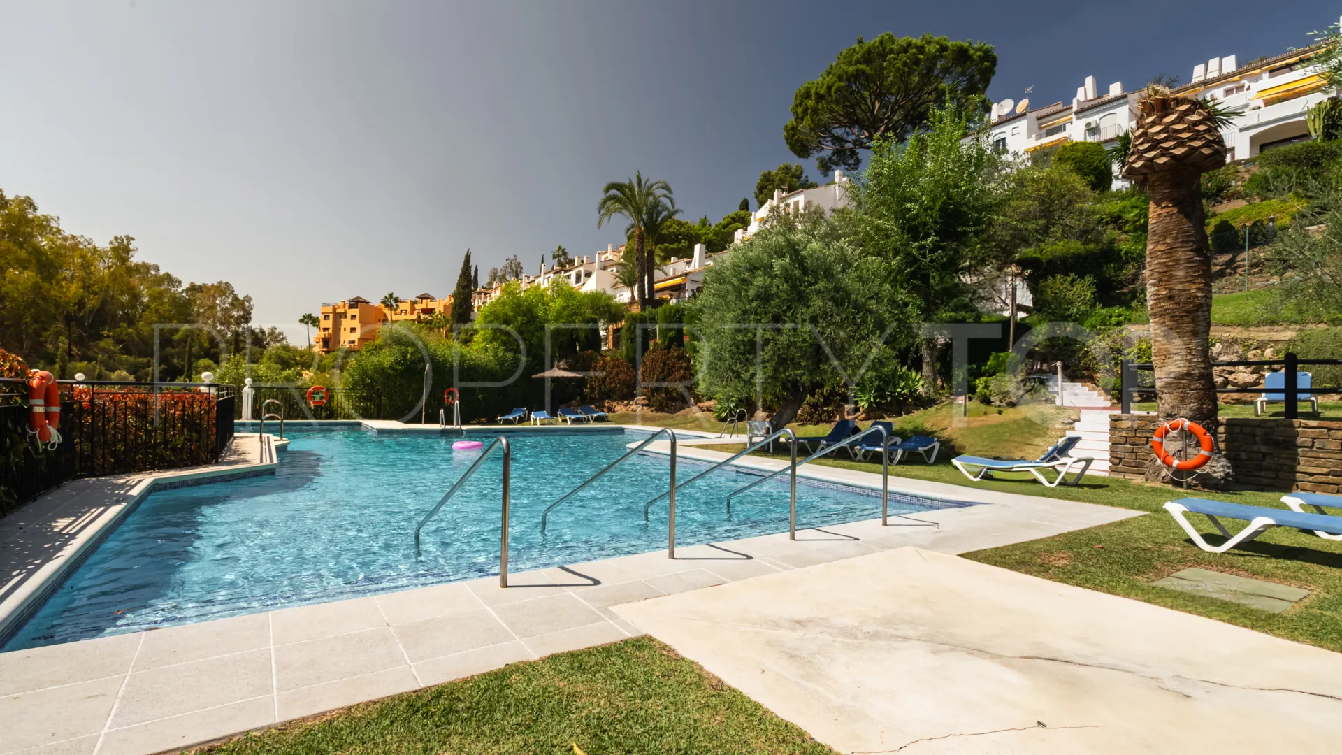 3 bedrooms apartment in Benahavis for sale