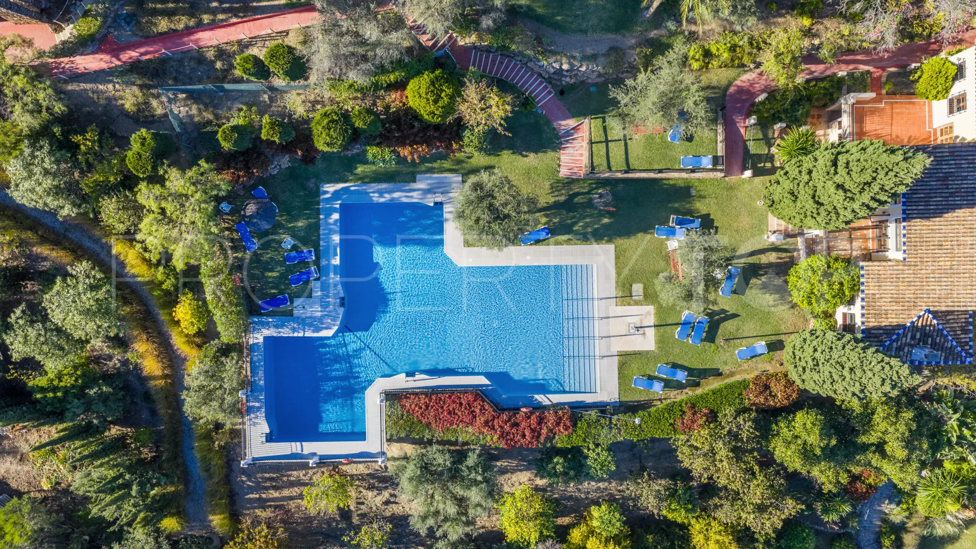 3 bedrooms apartment in Benahavis for sale