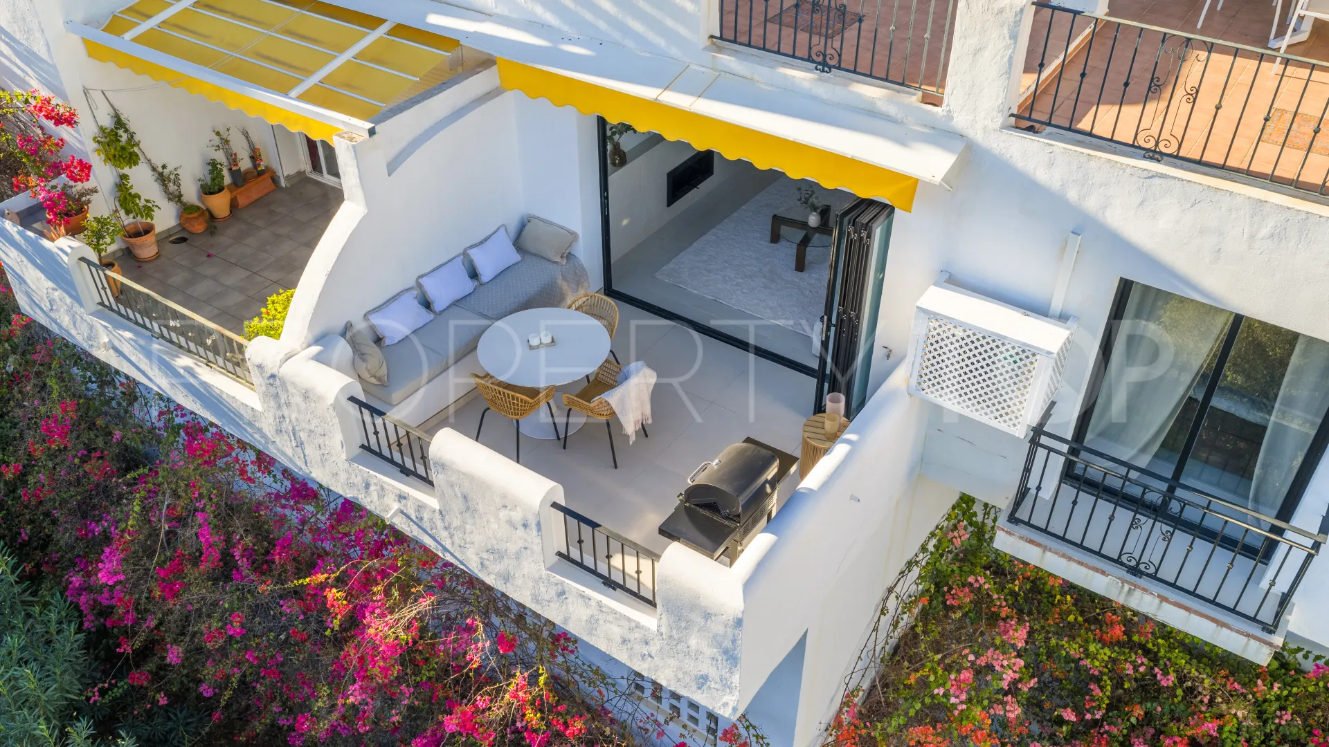 3 bedrooms apartment in Benahavis for sale