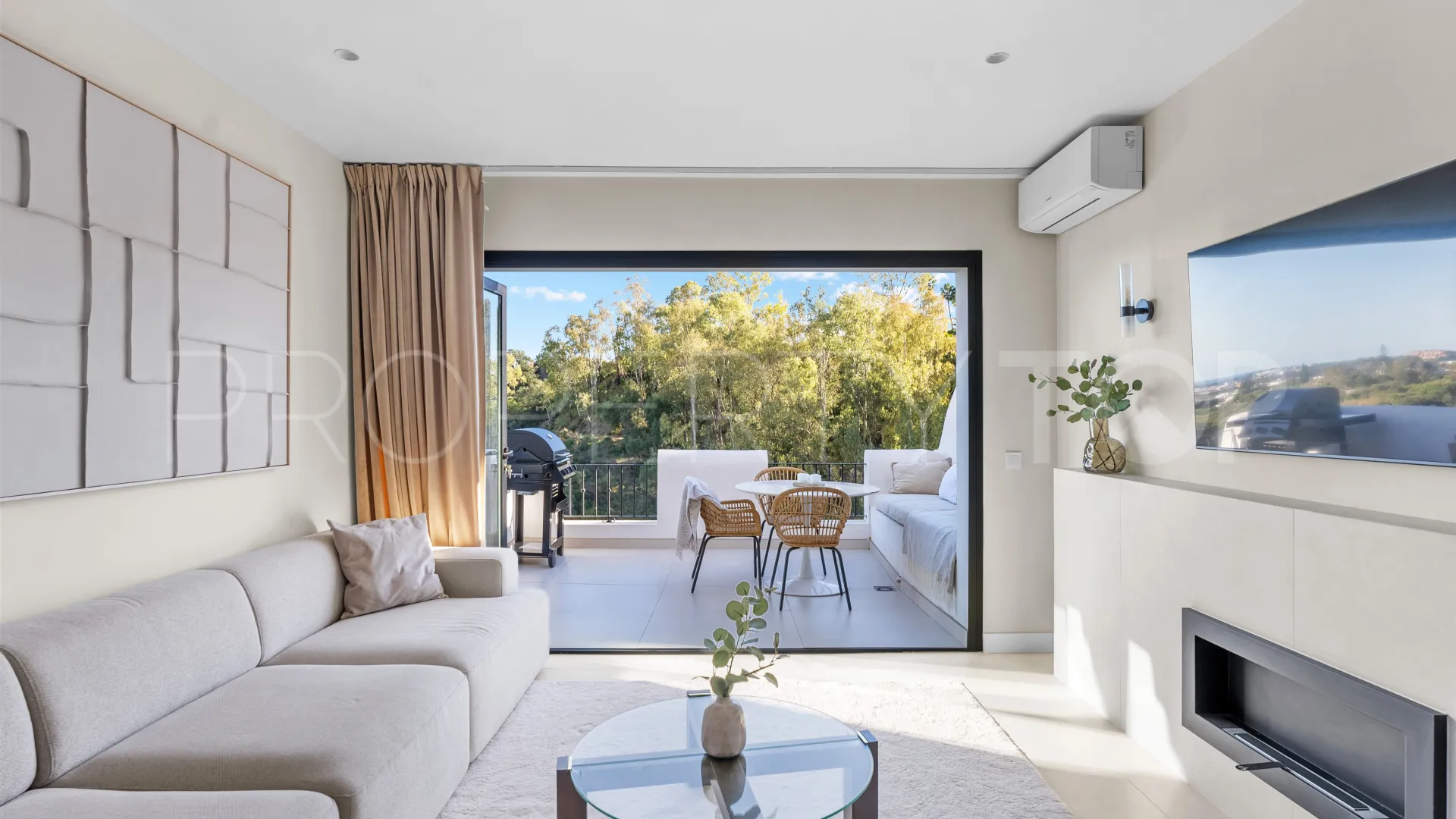 3 bedrooms apartment in Benahavis for sale