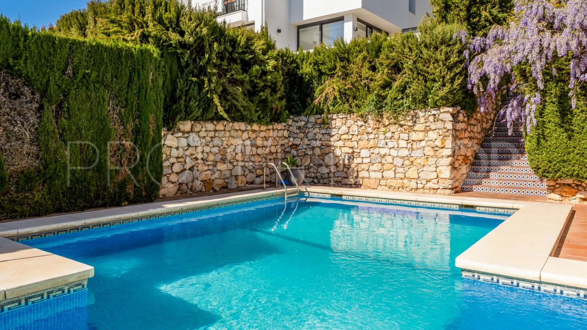 Nueva Andalucia villa for sale