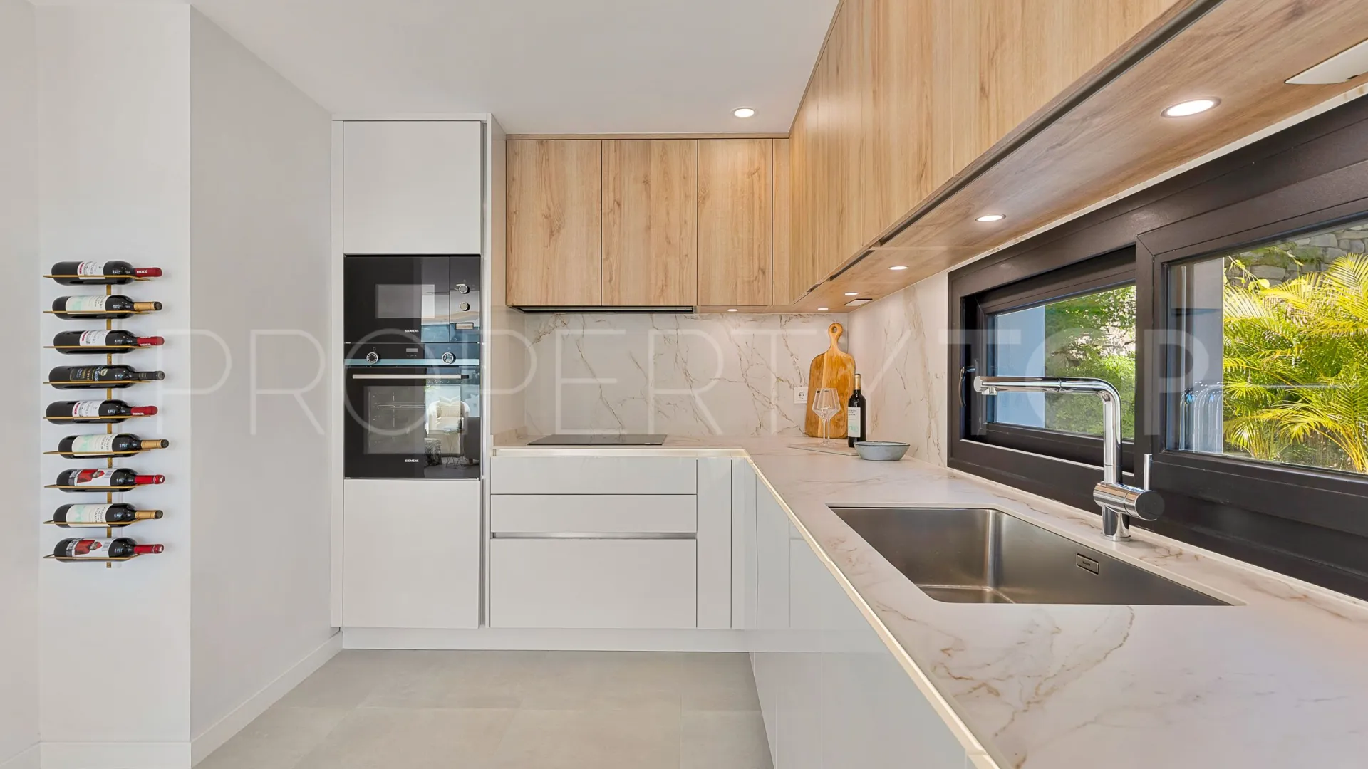 Nueva Andalucia villa for sale