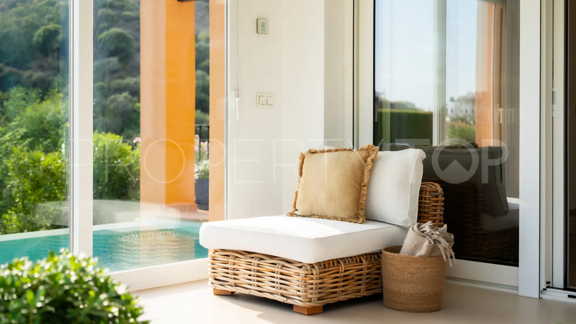 4 bedrooms Atalaya Hills town house for sale
