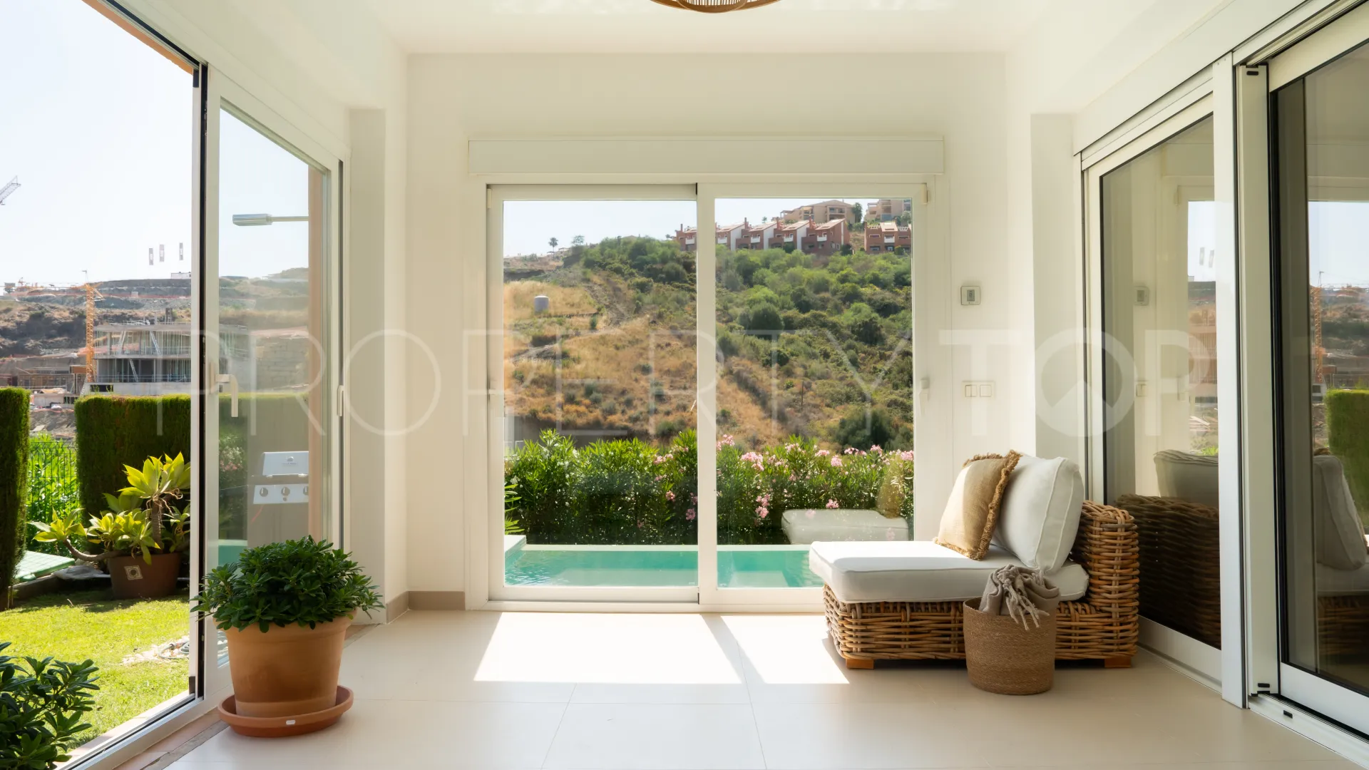4 bedrooms Atalaya Hills town house for sale