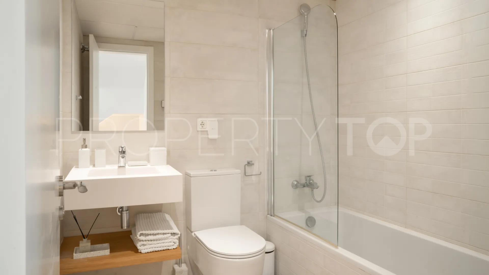 4 bedrooms Atalaya Hills town house for sale