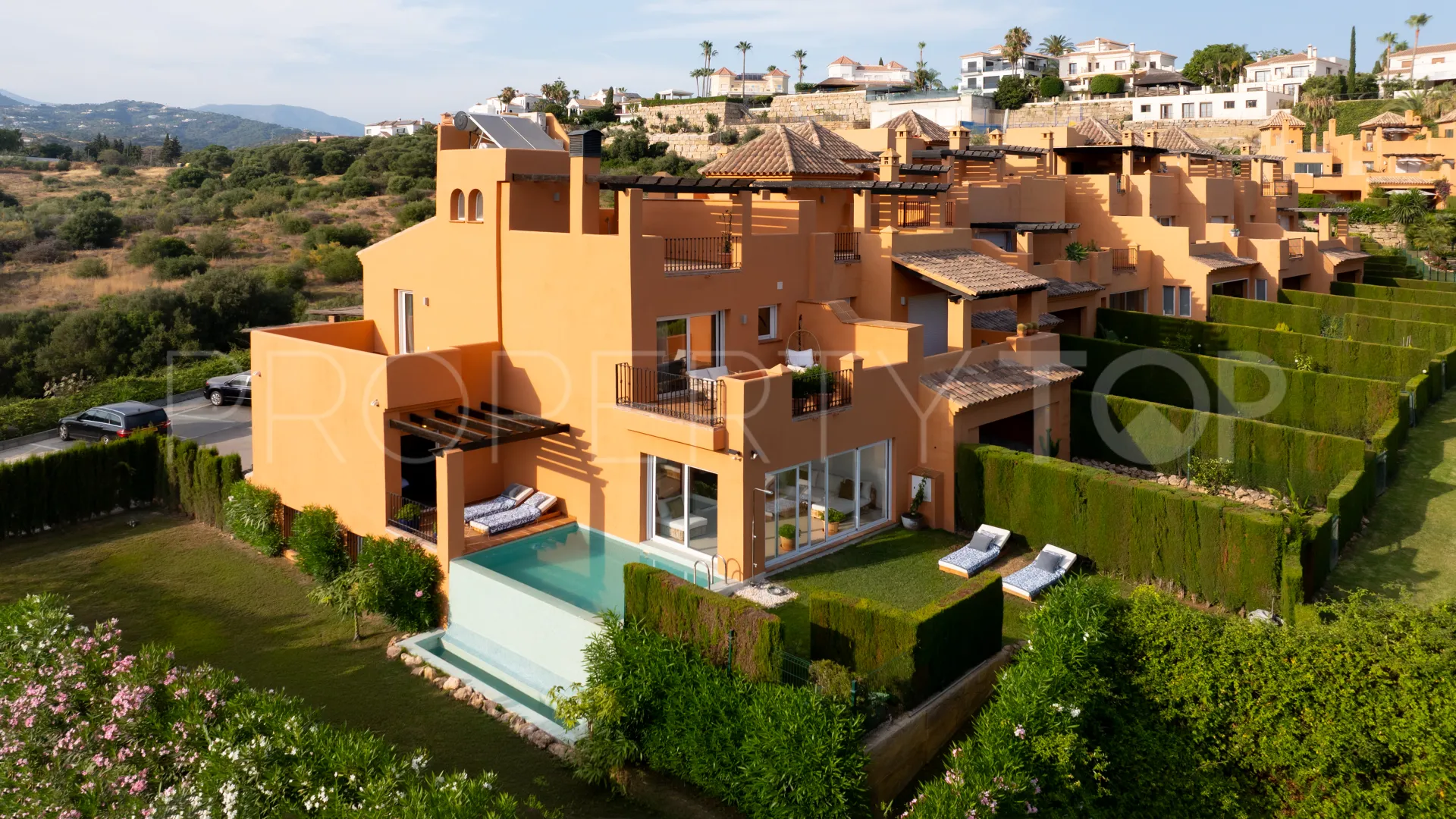 4 bedrooms Atalaya Hills town house for sale