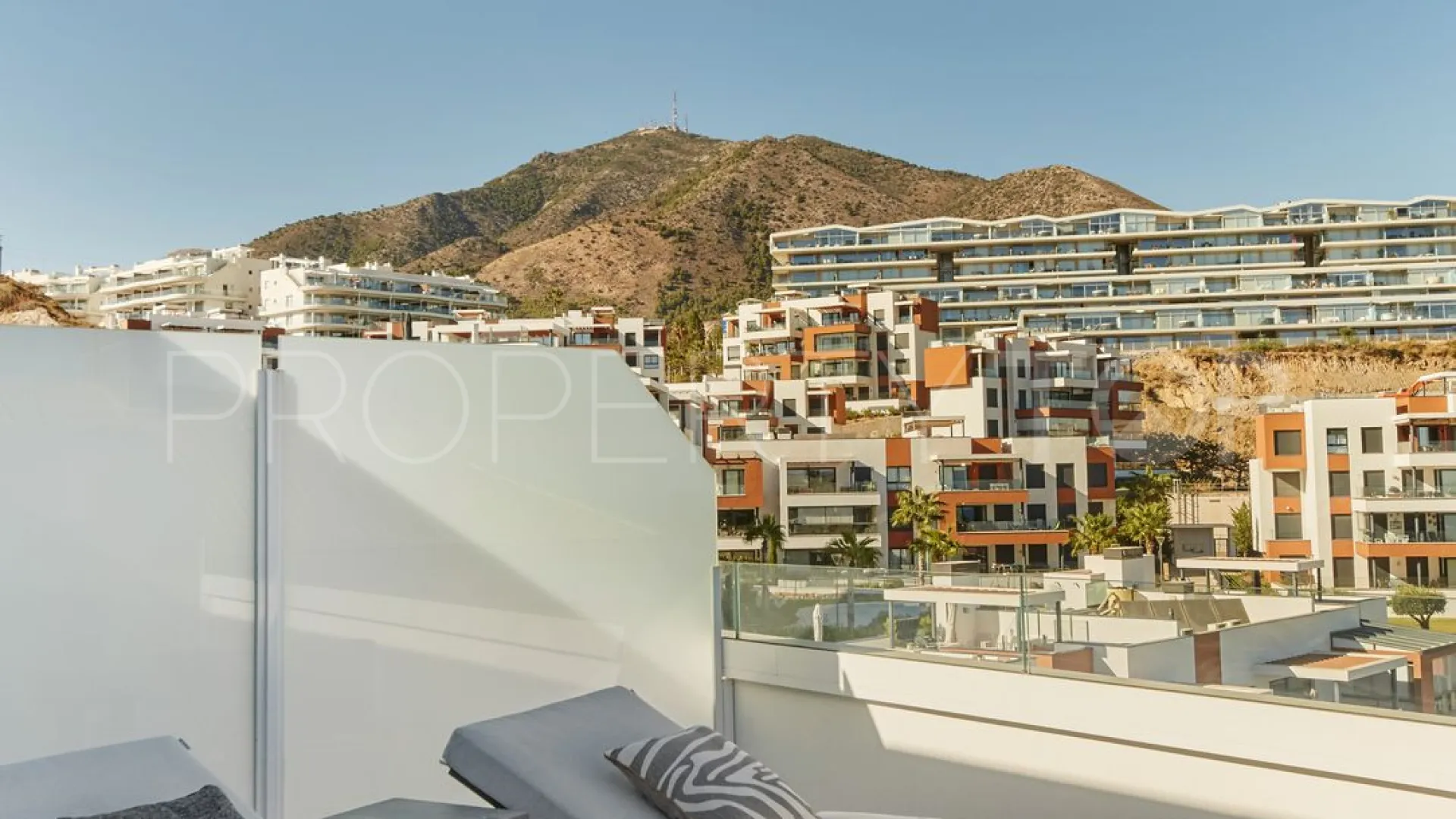 Apartamento en venta en El Higueron con 3 dormitorios