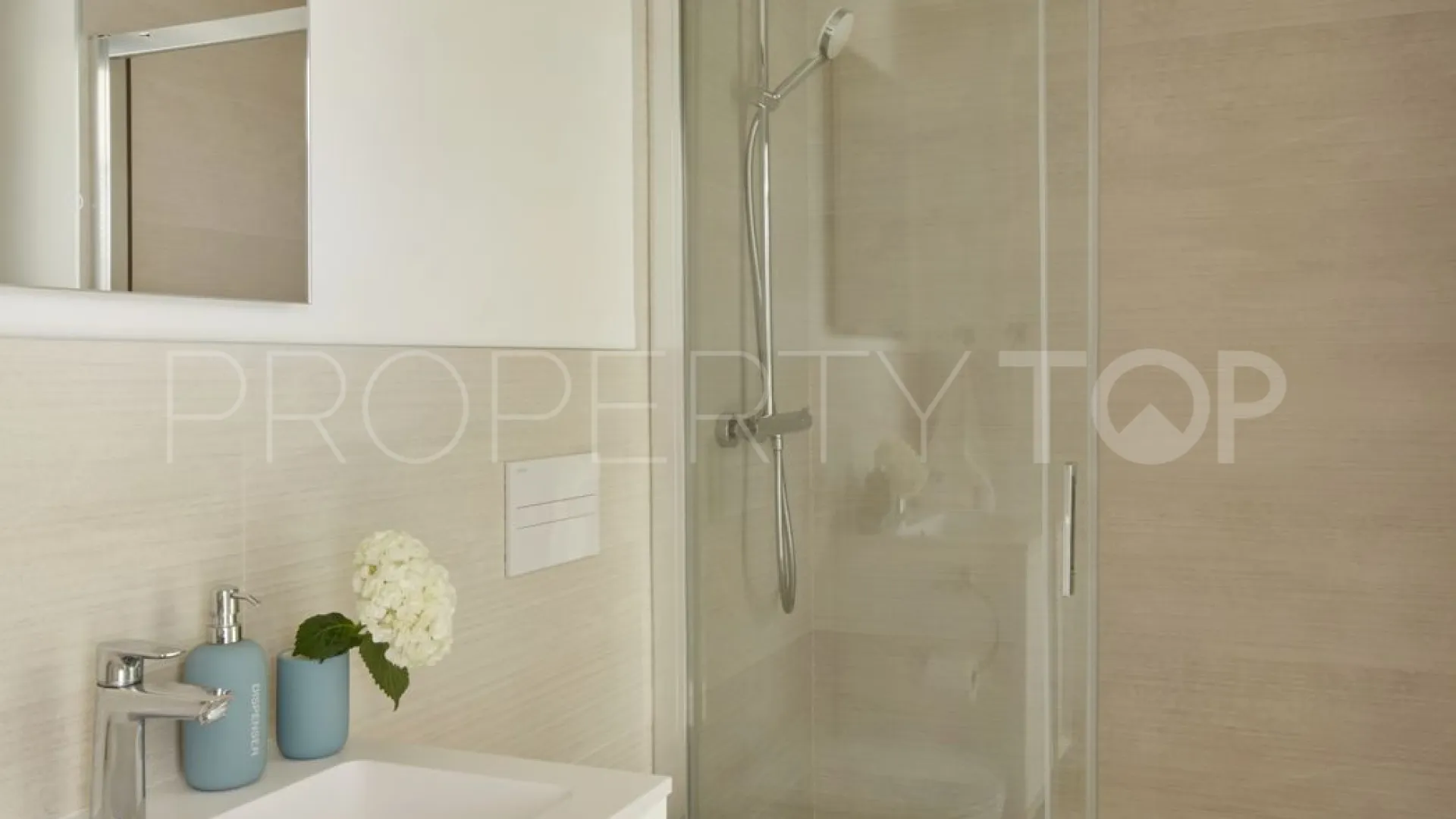 Apartamento en venta en El Higueron con 3 dormitorios