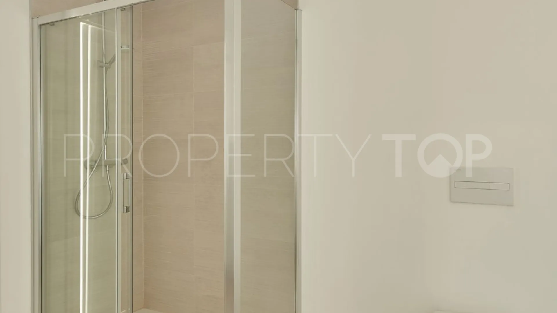 Apartamento en venta en El Higueron con 3 dormitorios