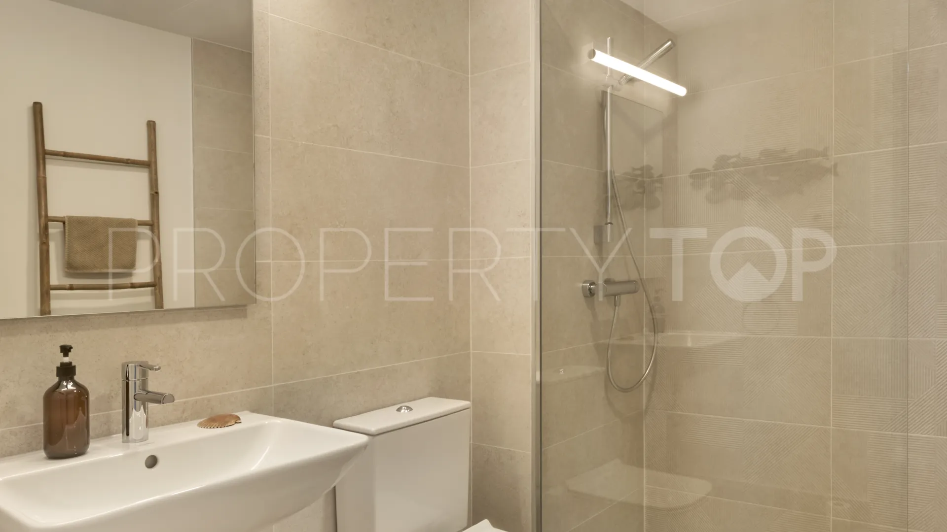 Estepona Puerto, apartamento en venta de 2 dormitorios