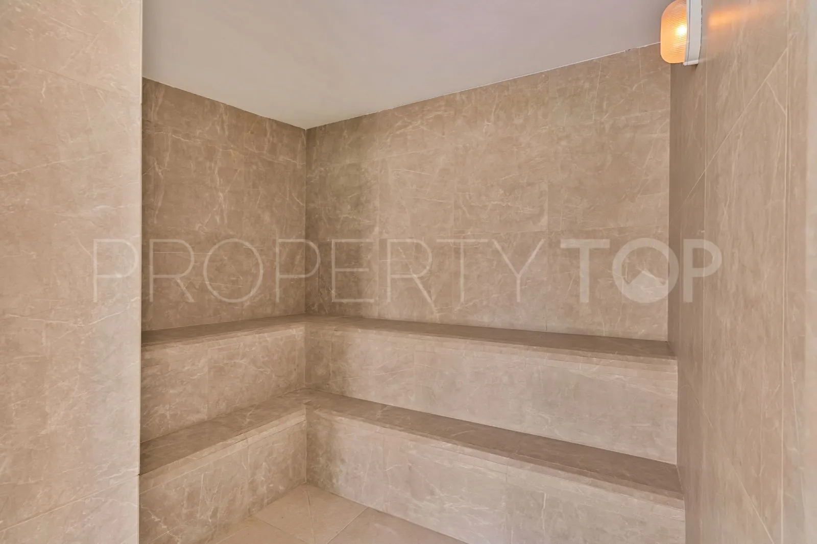 2 bedrooms Estepona apartment for sale