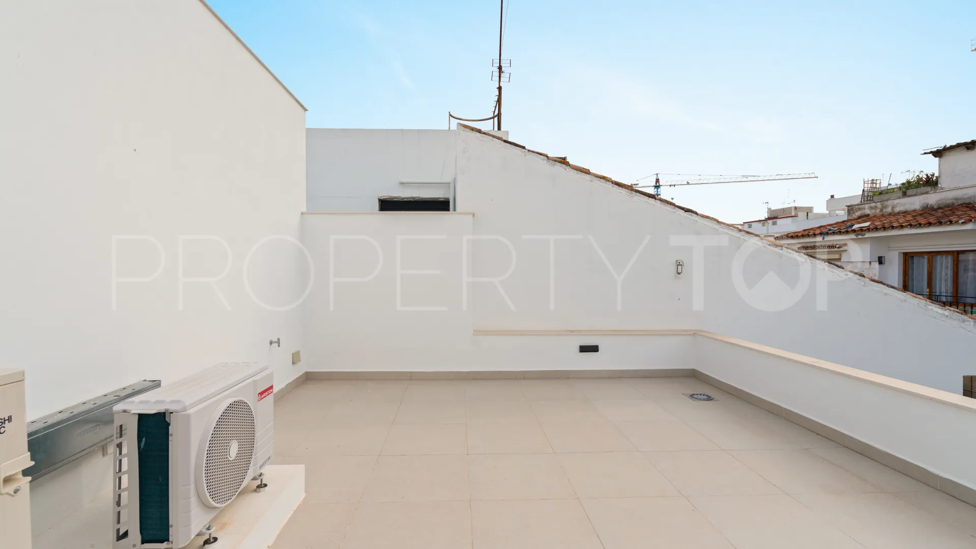 Estepona Ciudad, adosado en venta con 3 dormitorios