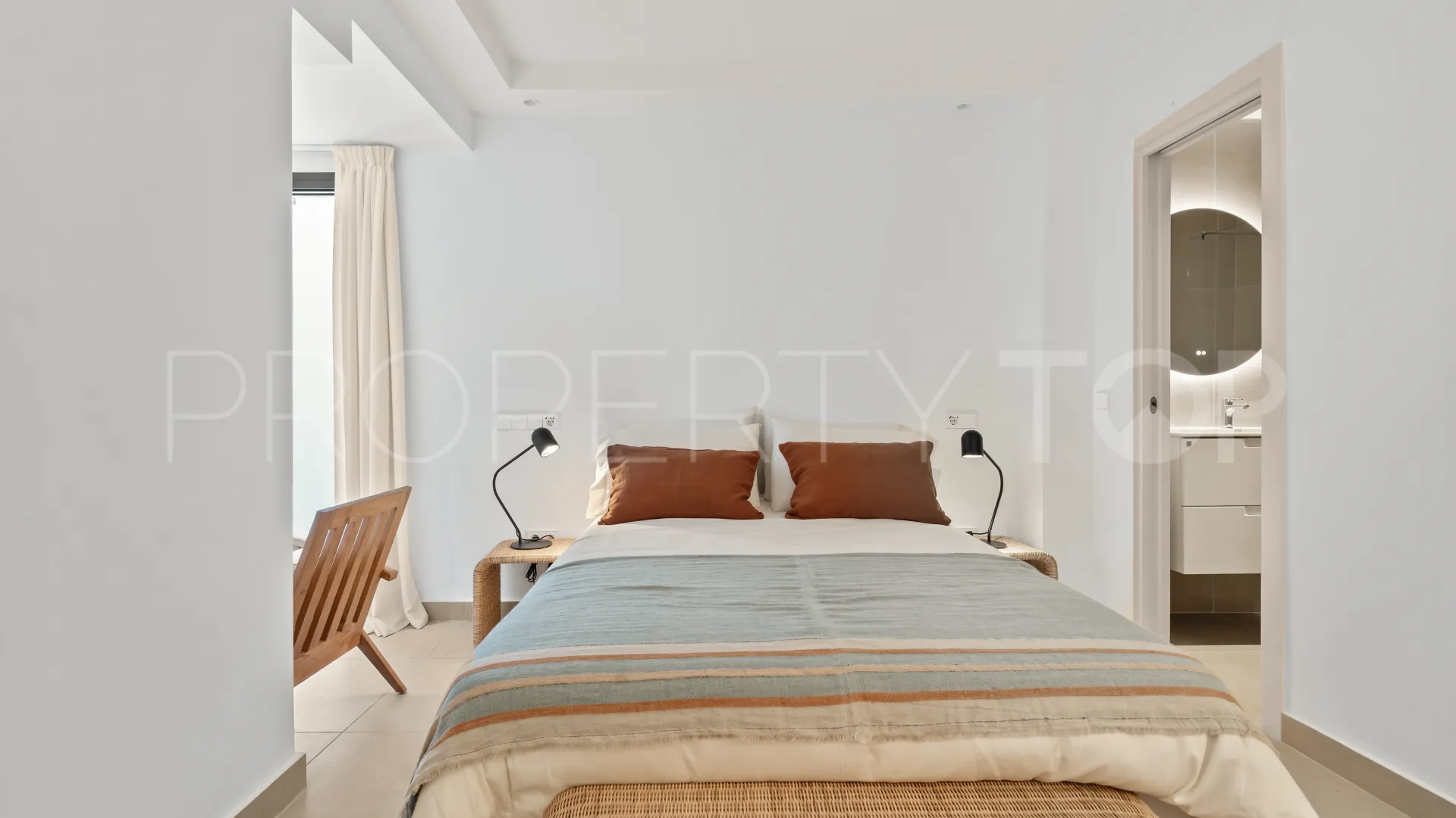 Estepona Ciudad, adosado en venta con 3 dormitorios
