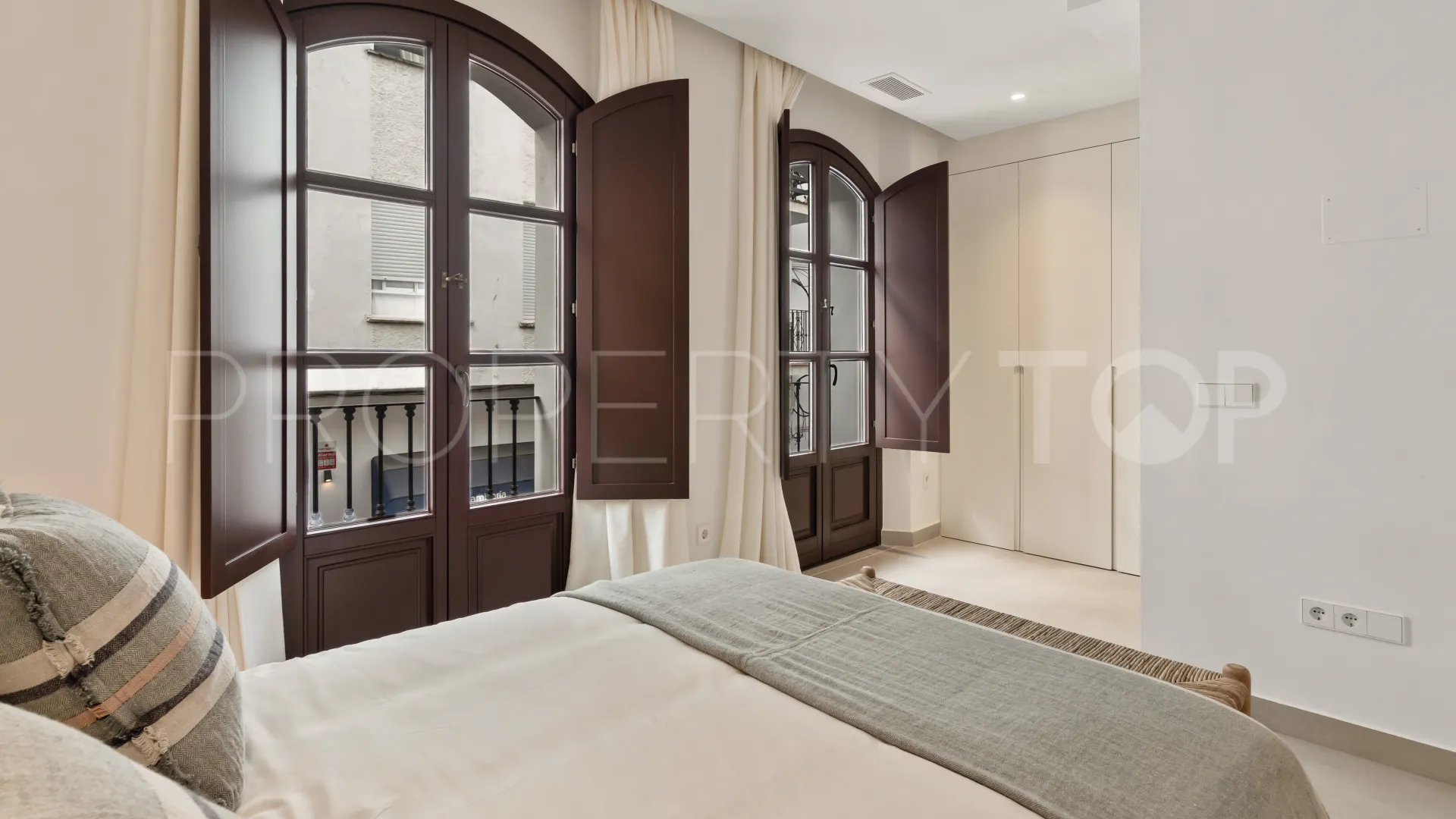 Estepona Ciudad, adosado en venta con 3 dormitorios