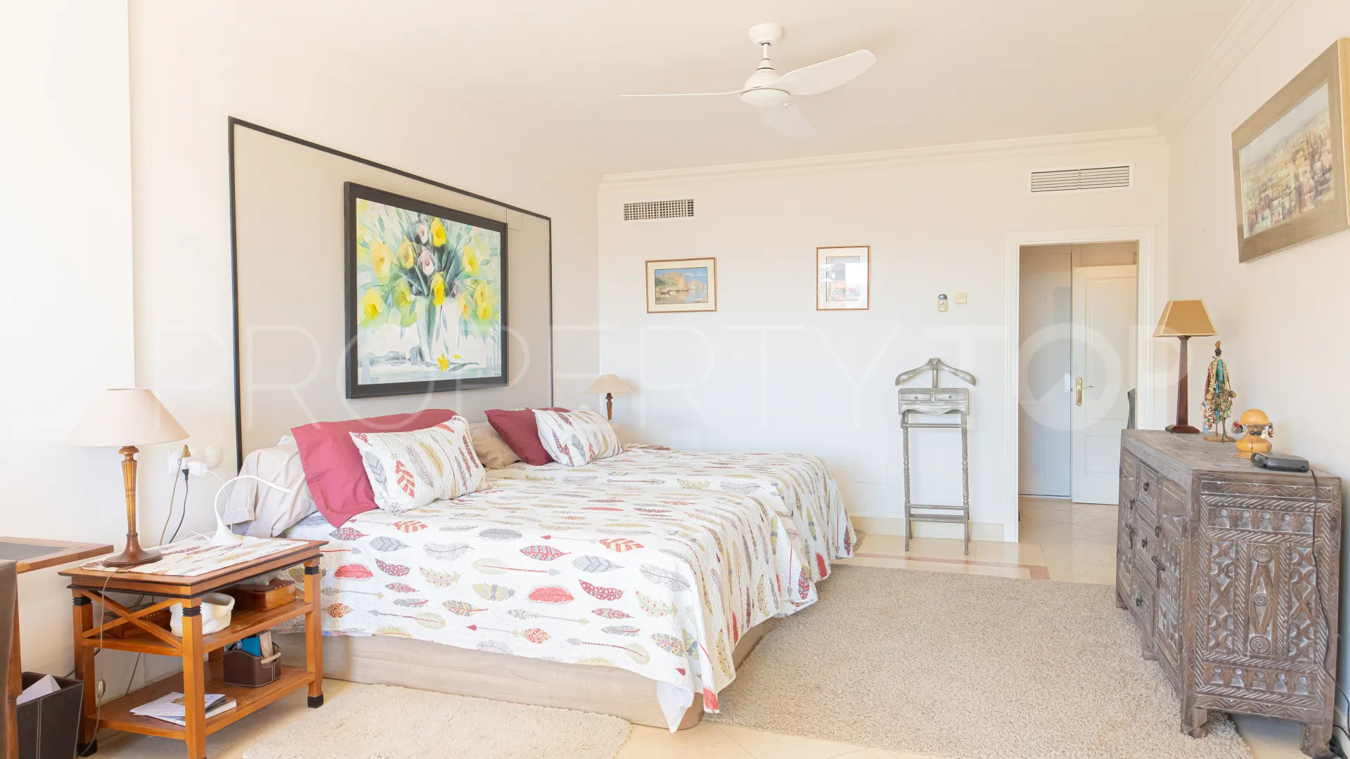 Apartamento con 3 dormitorios en venta en Nueva Andalucia