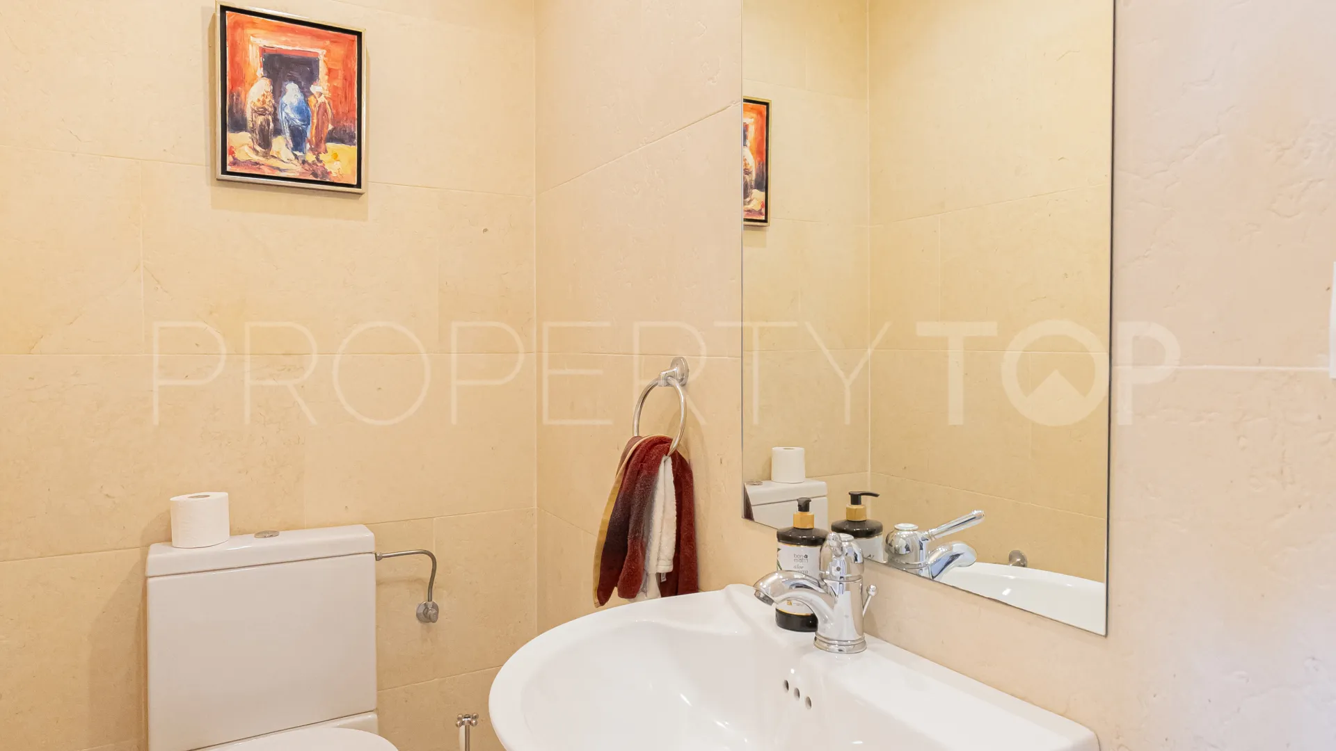 Apartamento con 3 dormitorios en venta en Nueva Andalucia