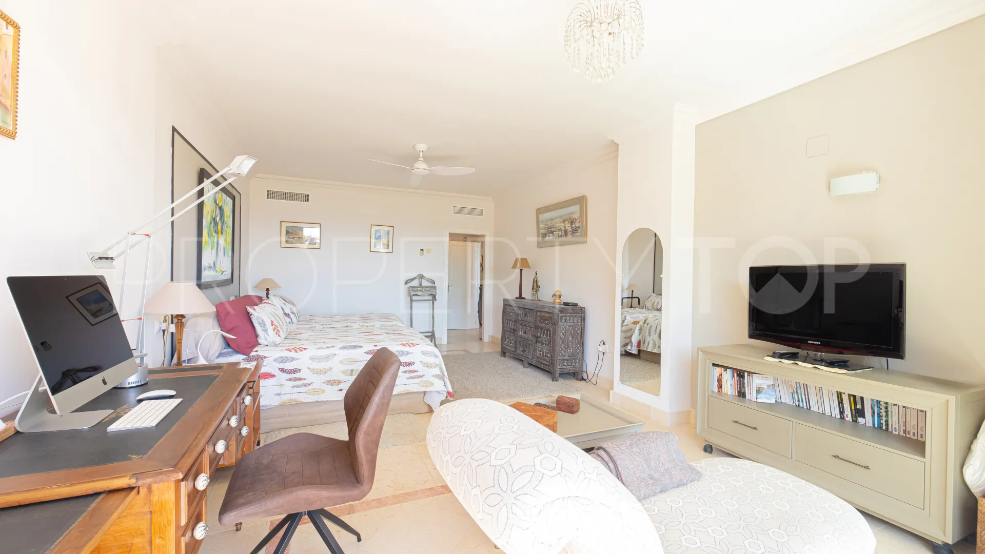 Apartamento con 3 dormitorios en venta en Nueva Andalucia