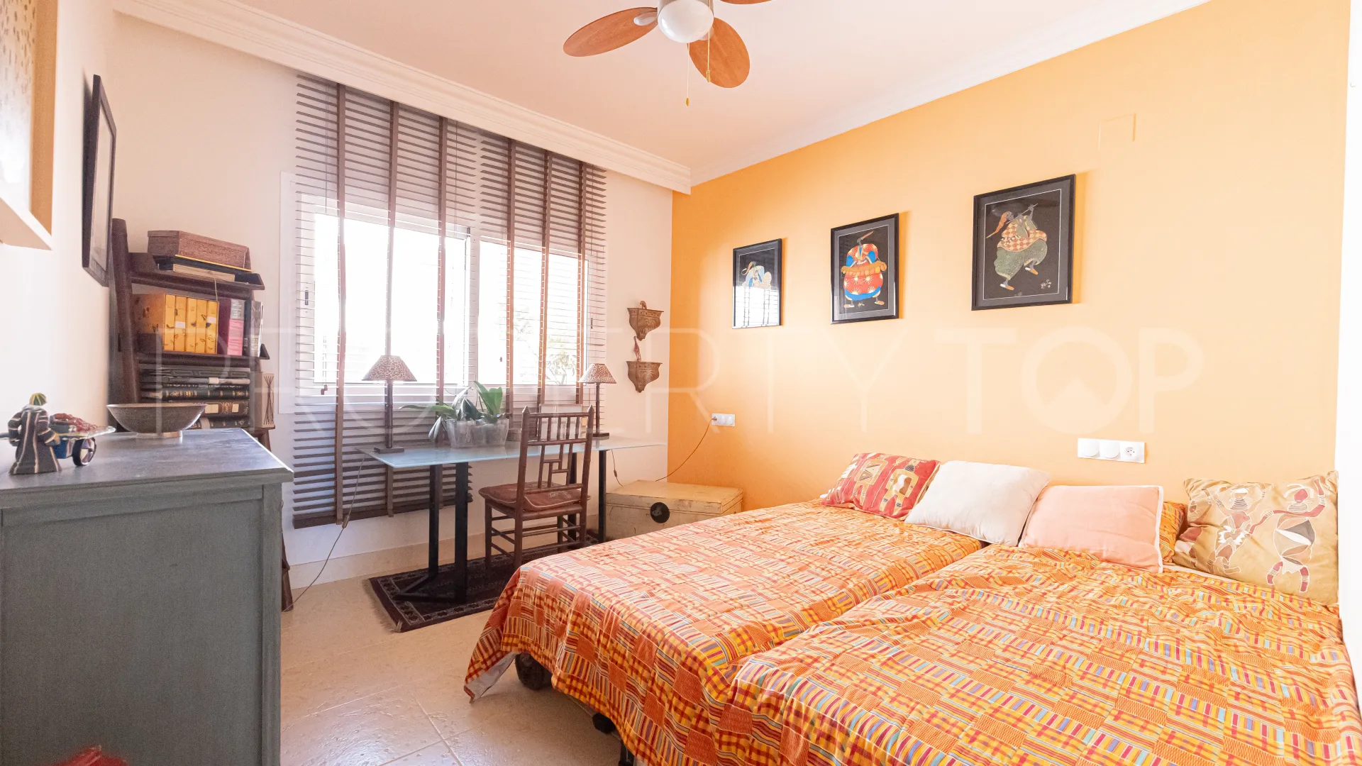 Apartamento con 3 dormitorios en venta en Nueva Andalucia