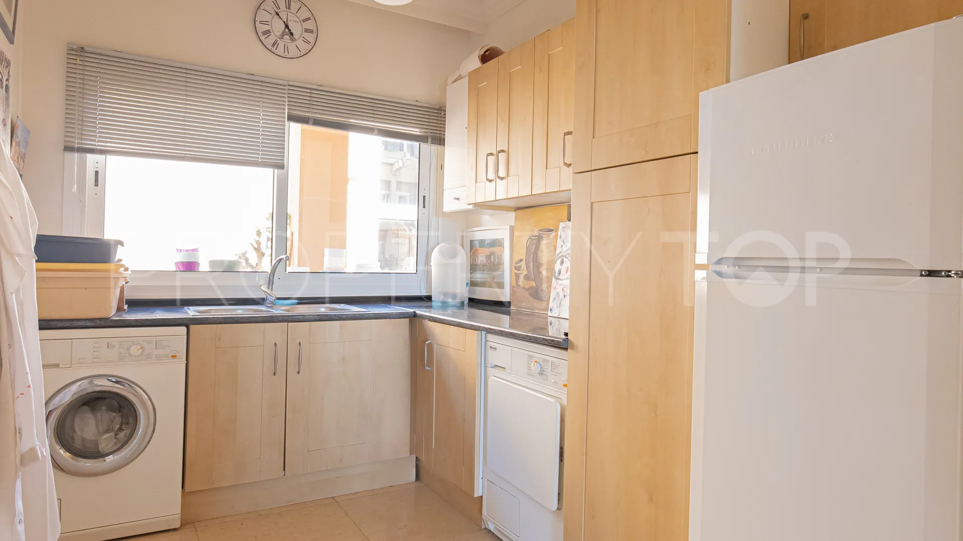 Apartamento con 3 dormitorios en venta en Nueva Andalucia