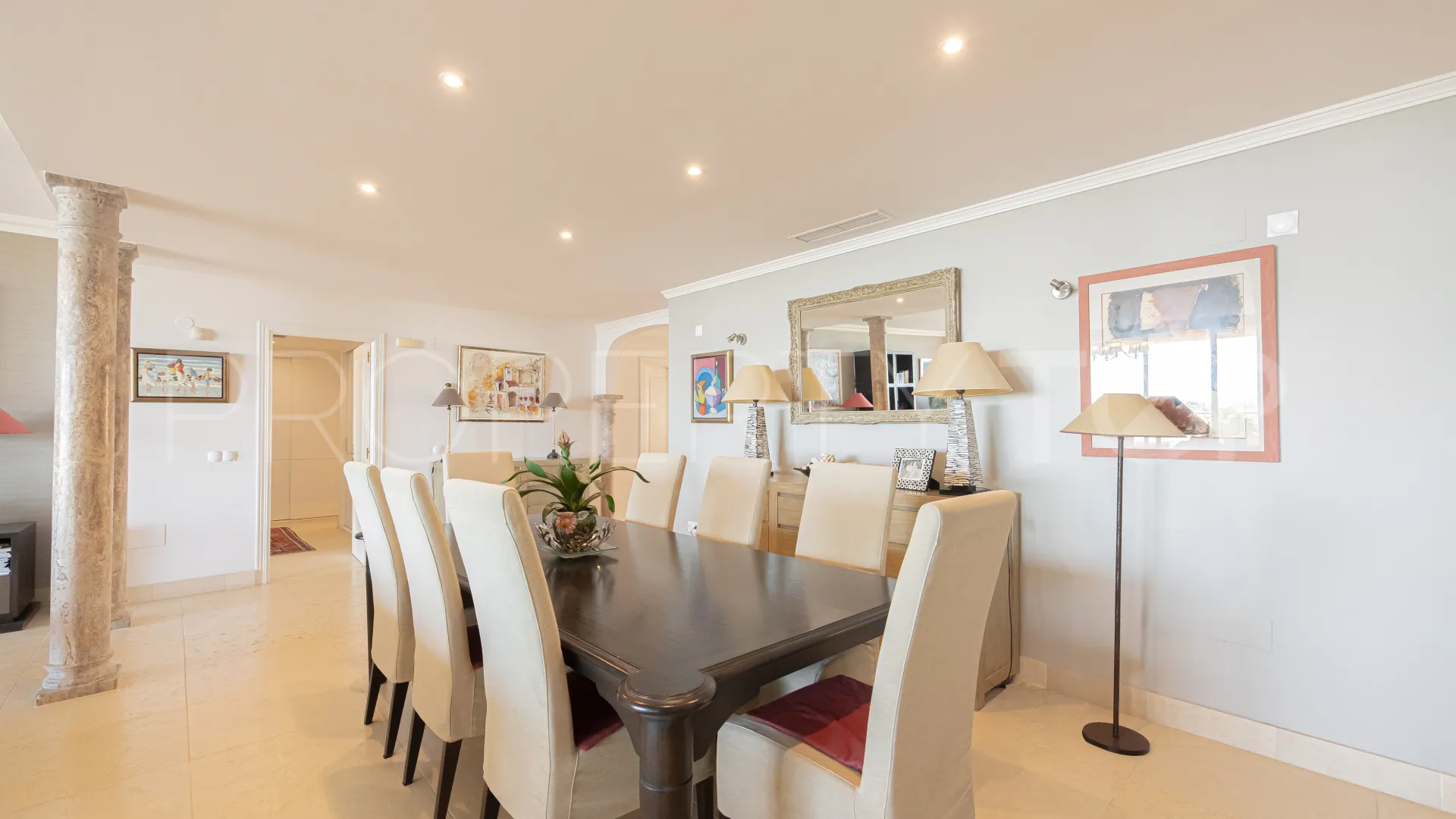 Apartamento con 3 dormitorios en venta en Nueva Andalucia