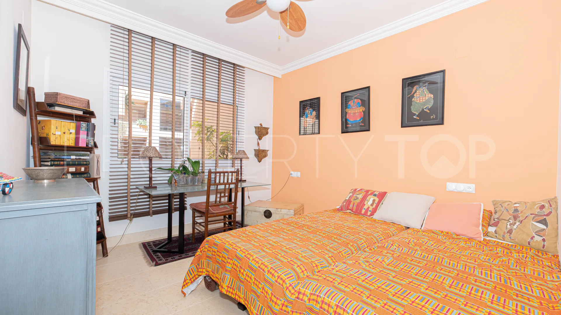 Apartamento con 3 dormitorios en venta en Nueva Andalucia