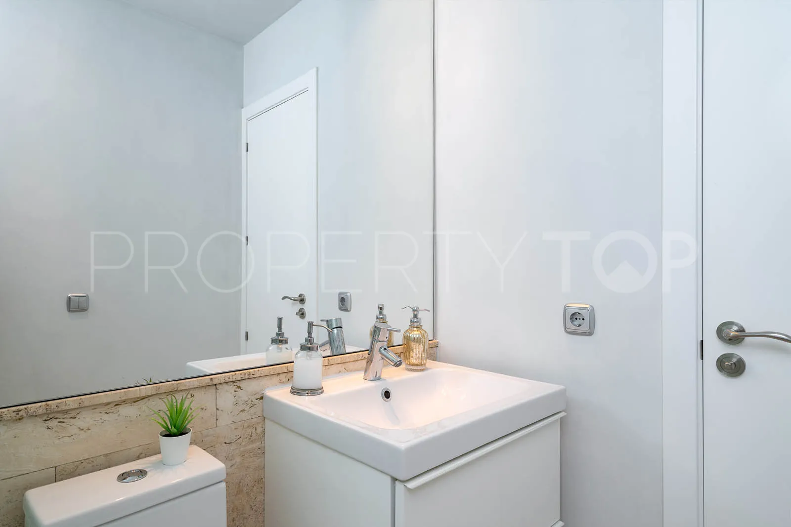 For sale villa in Marbesa