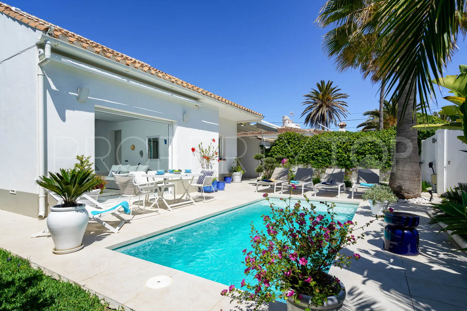 For sale villa in Marbesa