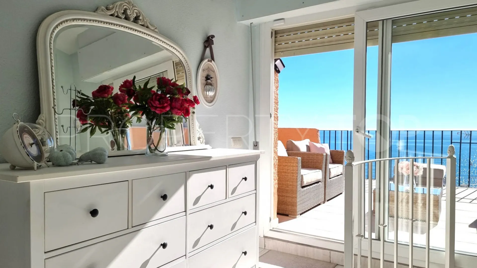 For sale duplex penthouse in Calahonda