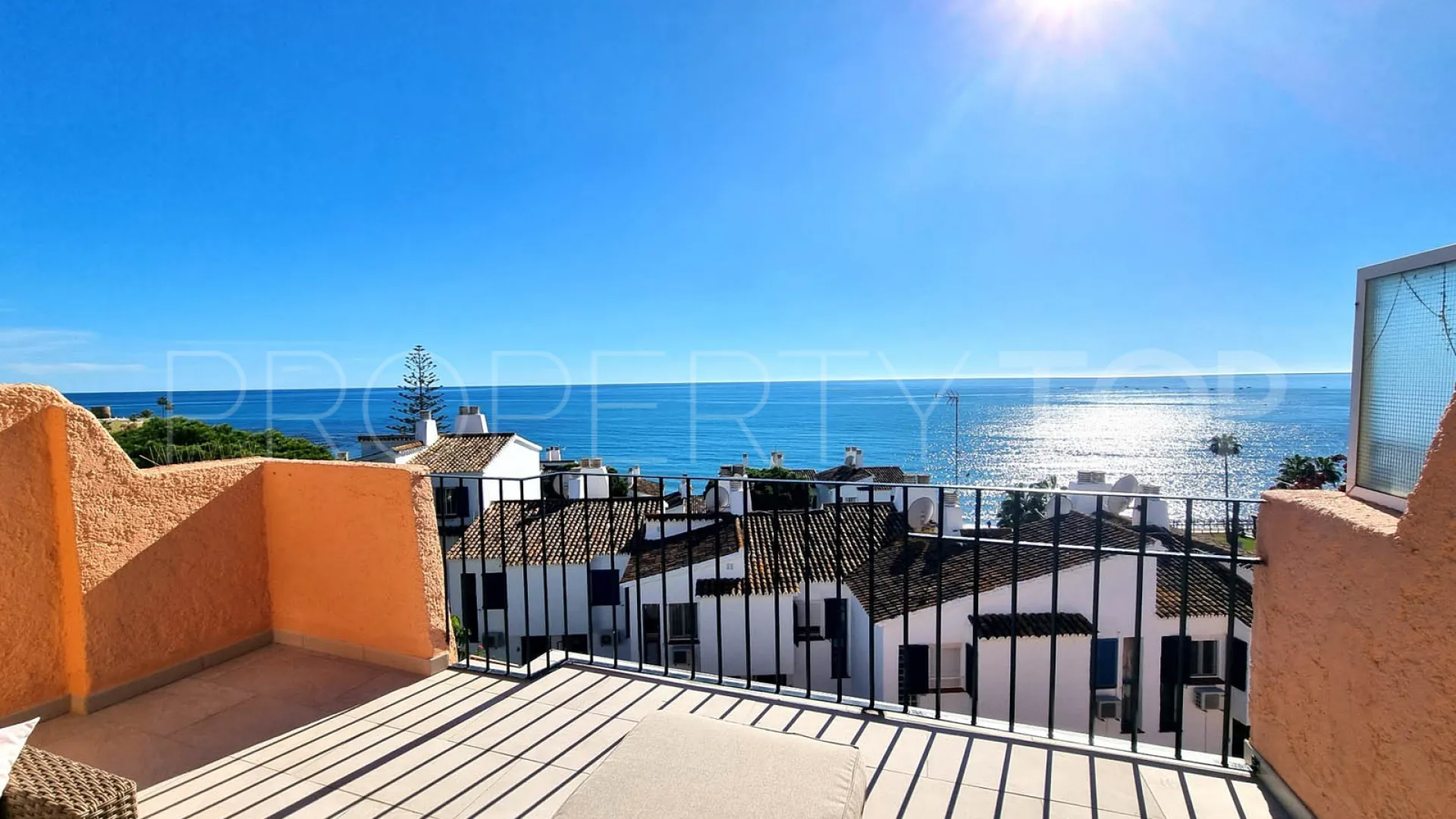 For sale duplex penthouse in Calahonda