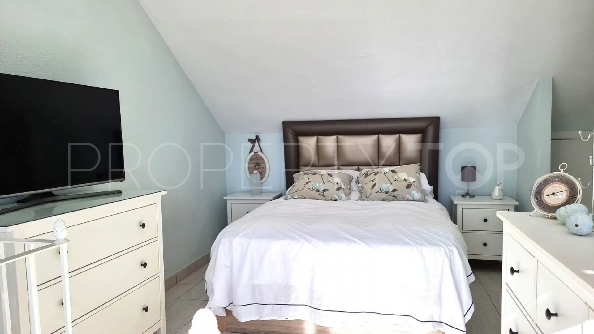 For sale duplex penthouse in Calahonda
