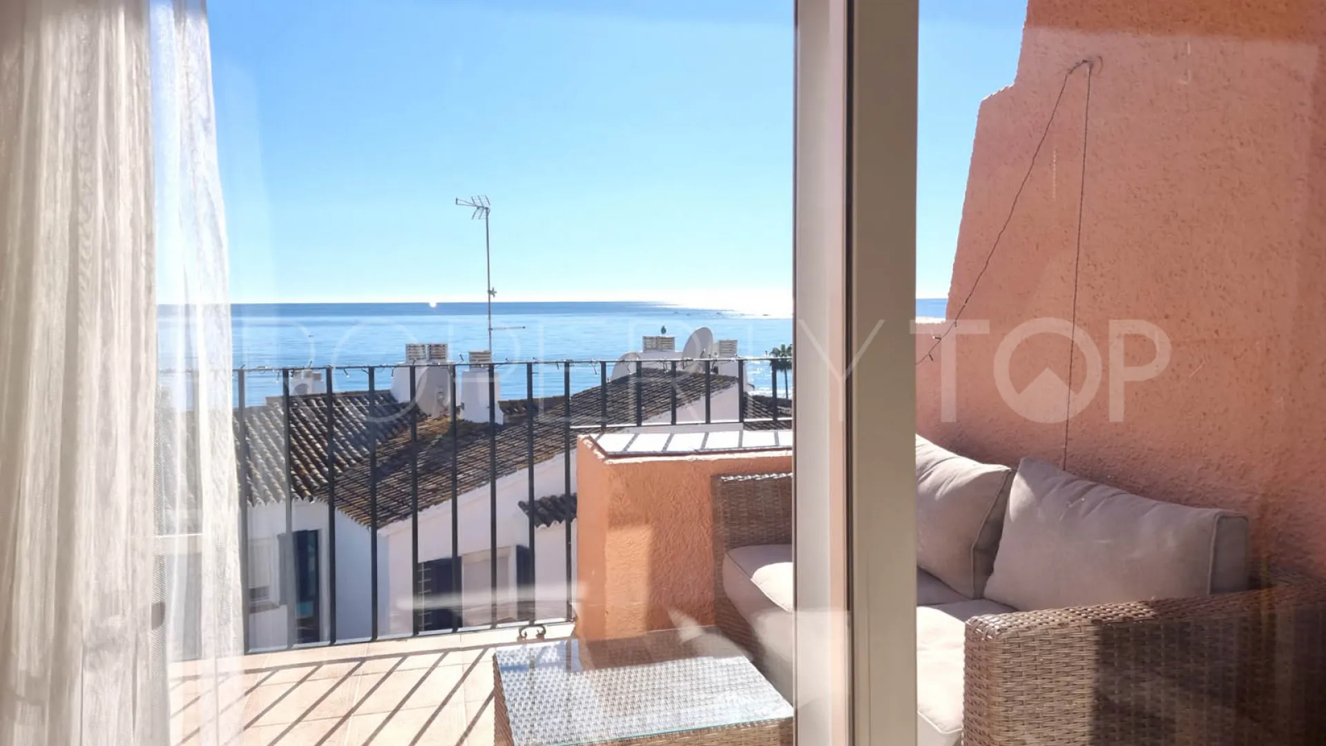 For sale duplex penthouse in Calahonda