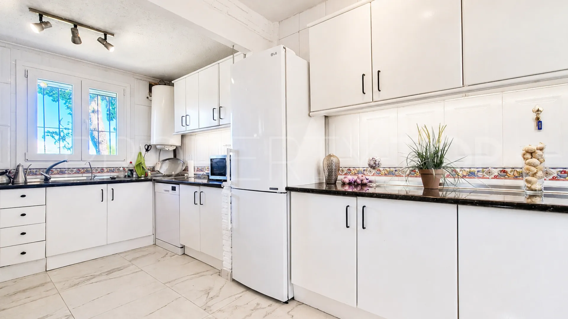For sale semi detached house with 2 bedrooms in Benalmadena
